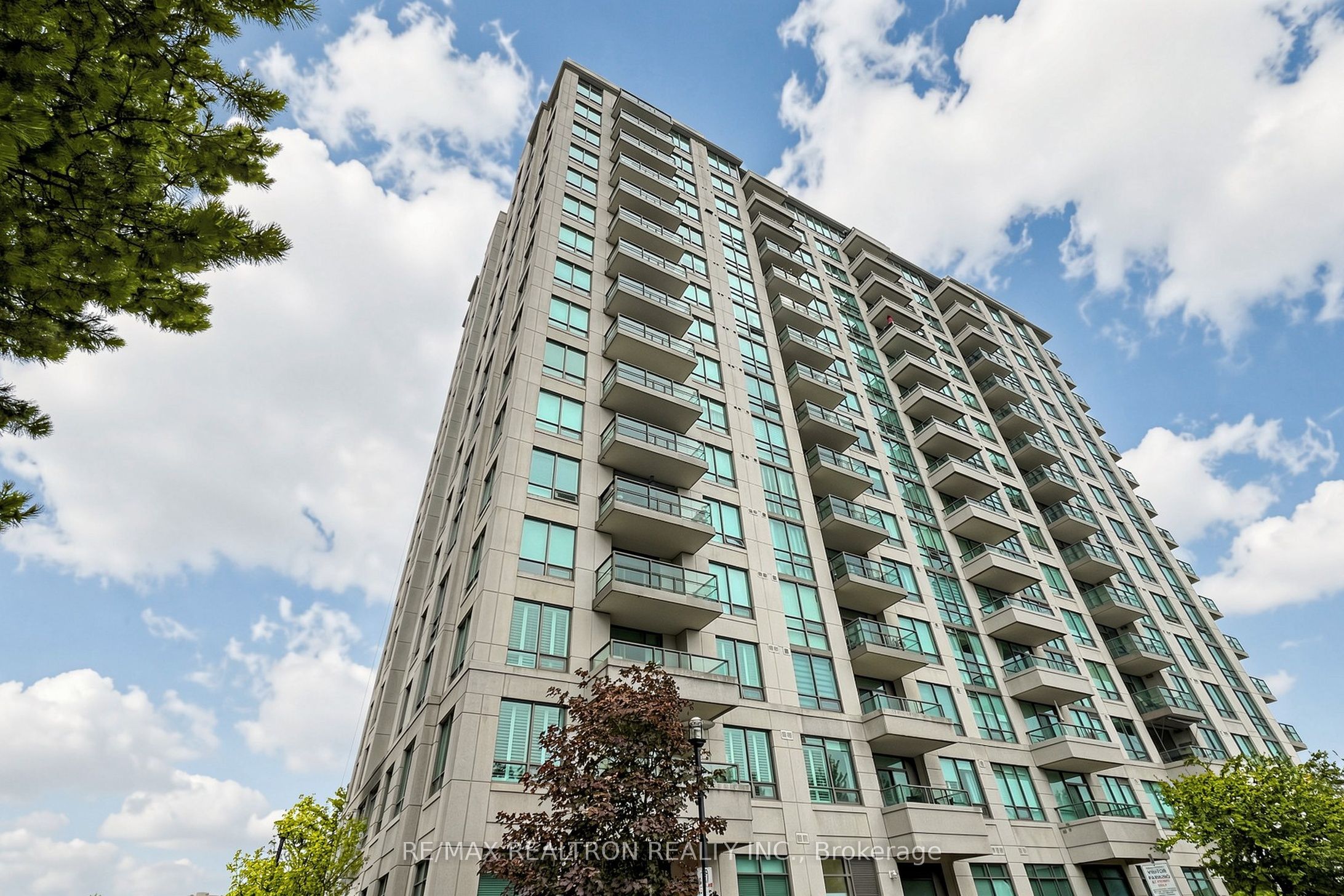 100 Promenade Circle 205, Vaughan, ON L4J 7W7 photo 4