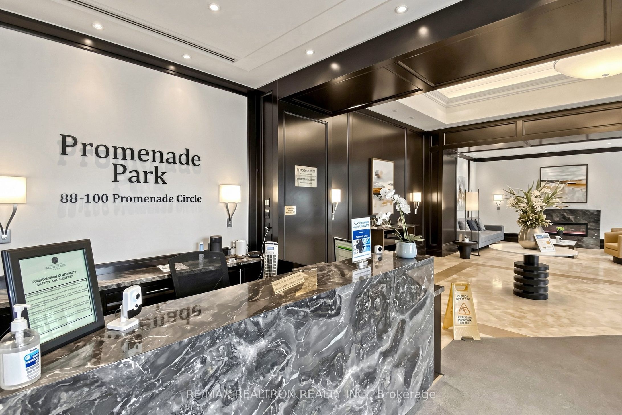 100 Promenade Circle 205, Vaughan, ON L4J 7W7 photo 5