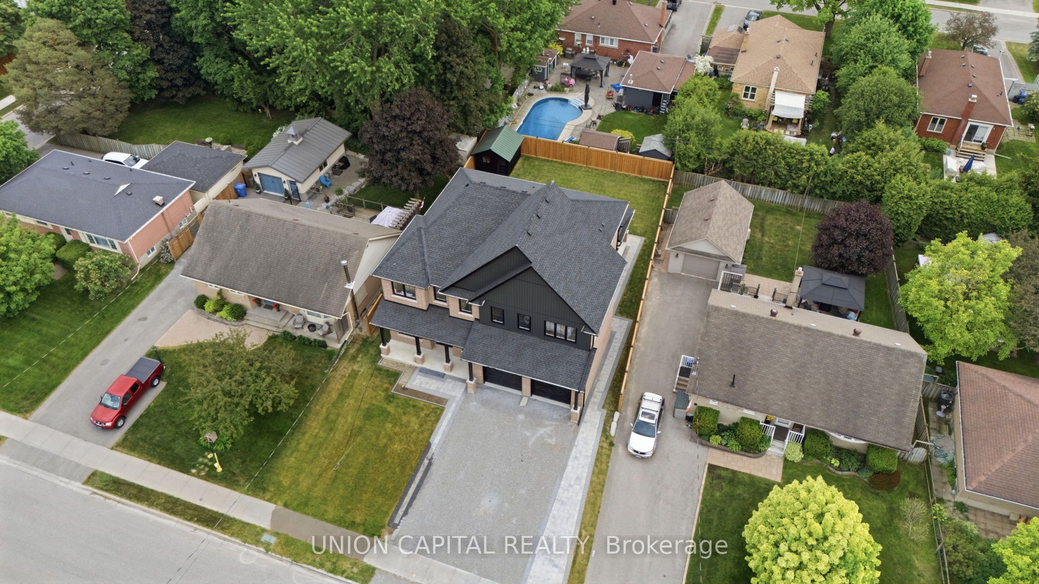 106 Hawthorn Avenue, Whitchurch-Stouffville, ON L4A 4S9 photo 3