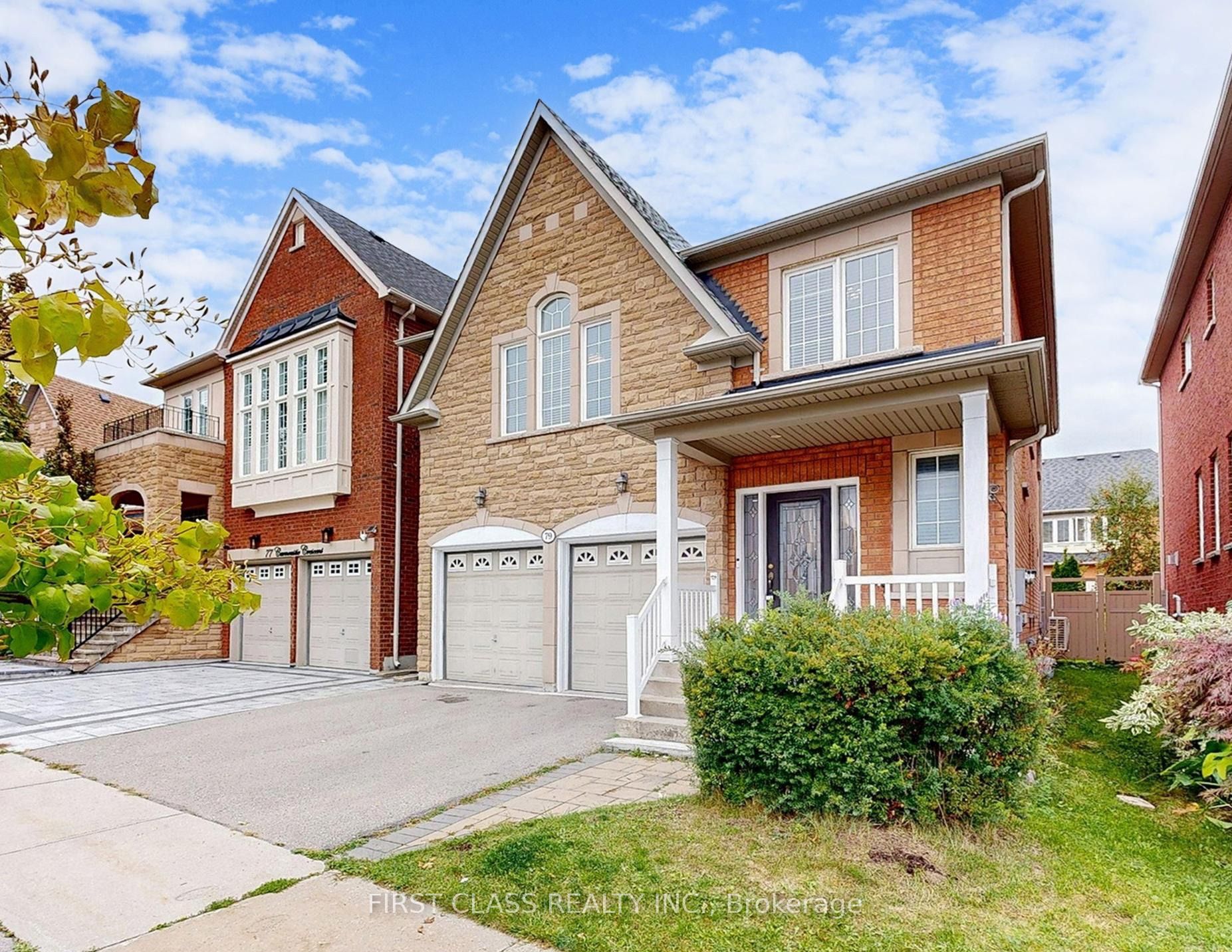 79 Carnoustie Crescent, Richmond Hill, ON L4E 0A1 photo 2