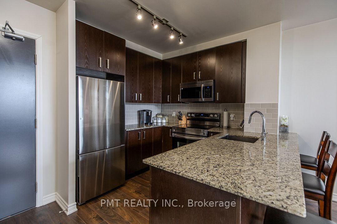 11611 Yonge Street 516, Richmond Hill, ON L4E 1G2 photo 3