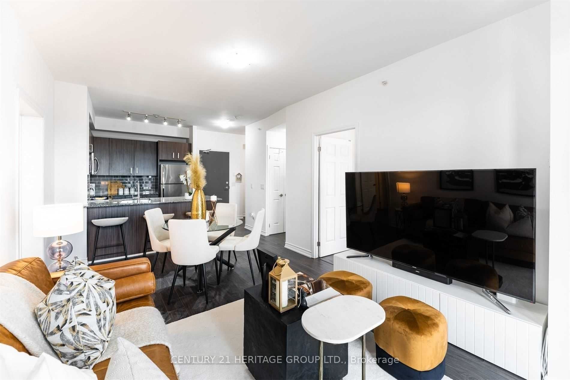 11611 Yonge Street 319, Richmond Hill, ON L4E 1G2 photo 3