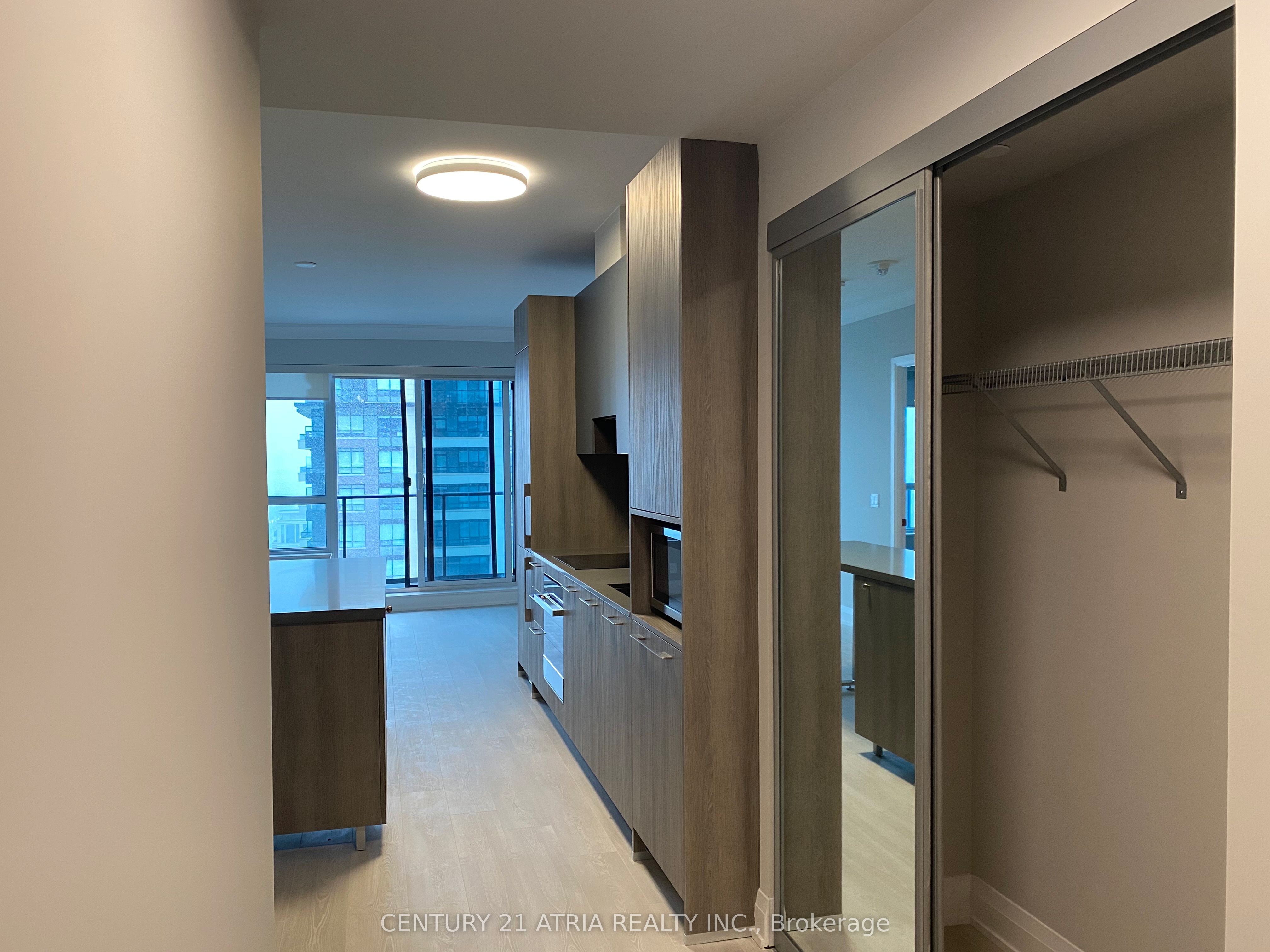 18 Water walk Drive 2901, Markham, ON L3R 6L5 photo 5