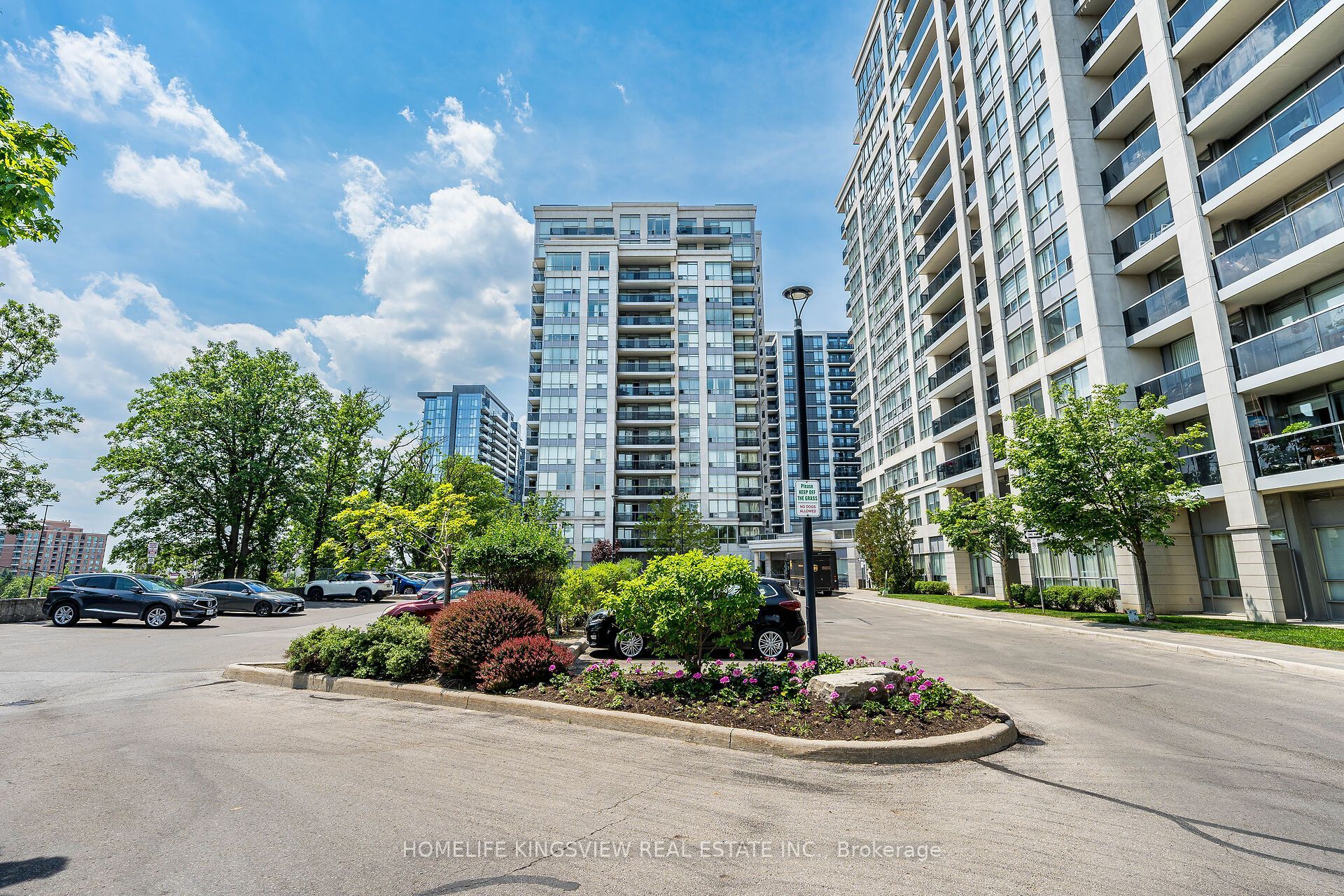 60 Disera Drive 807, Vaughan, ON L4J 9G1 photo 2