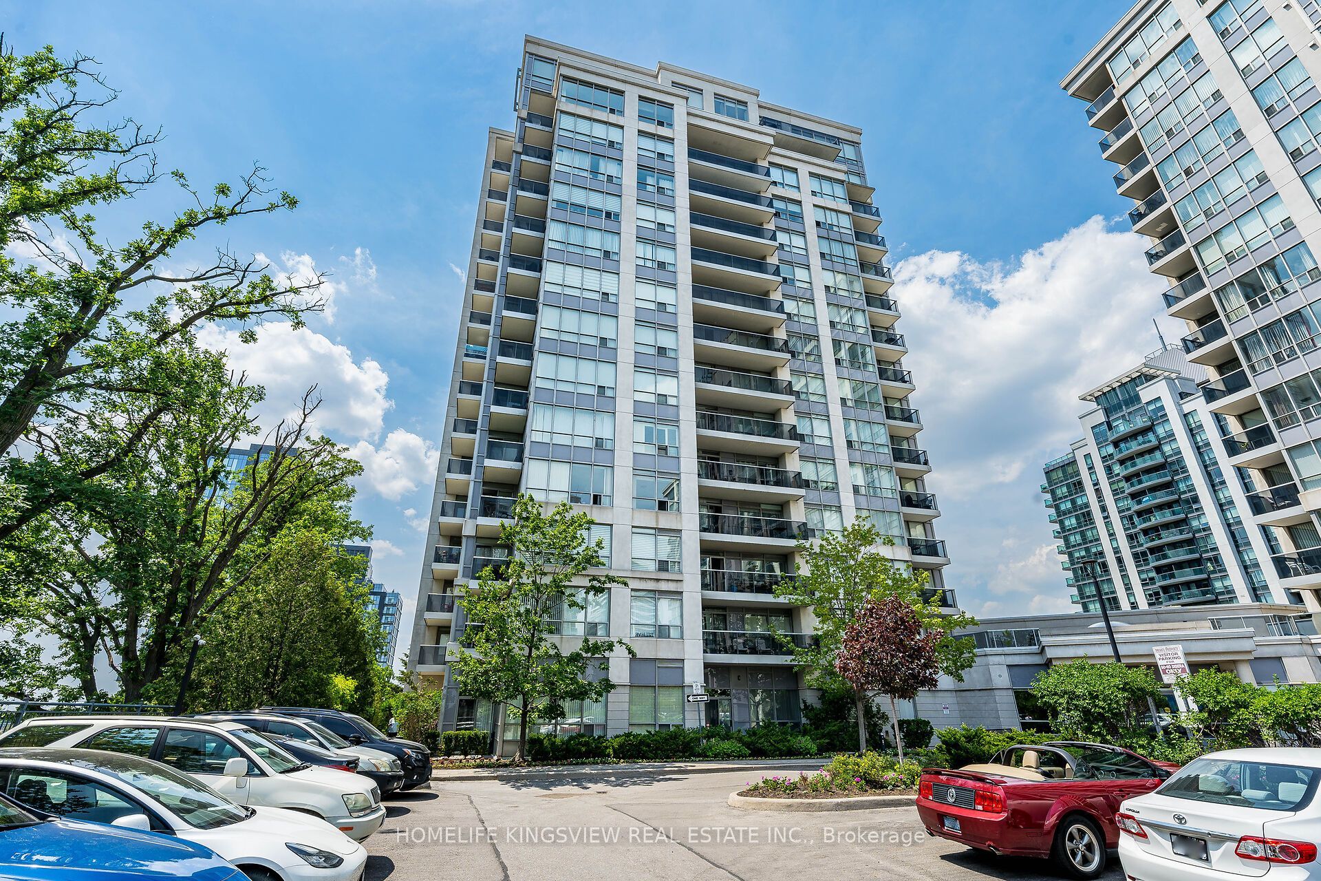 60 Disera Drive 807, Vaughan, ON L4J 9G1 photo 4