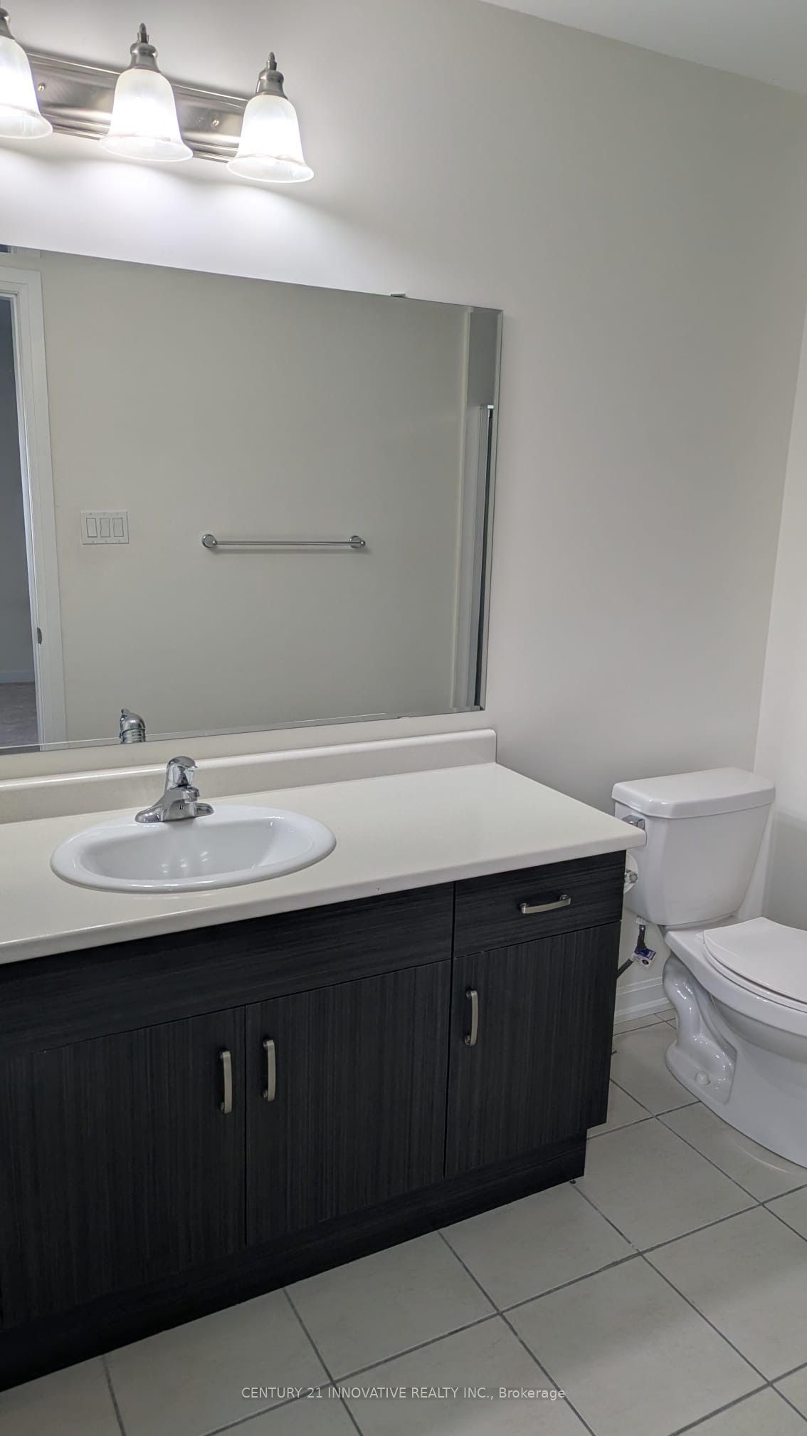 29 Adam Sellers Street E, Markham, ON L6B 0R1 photo 2