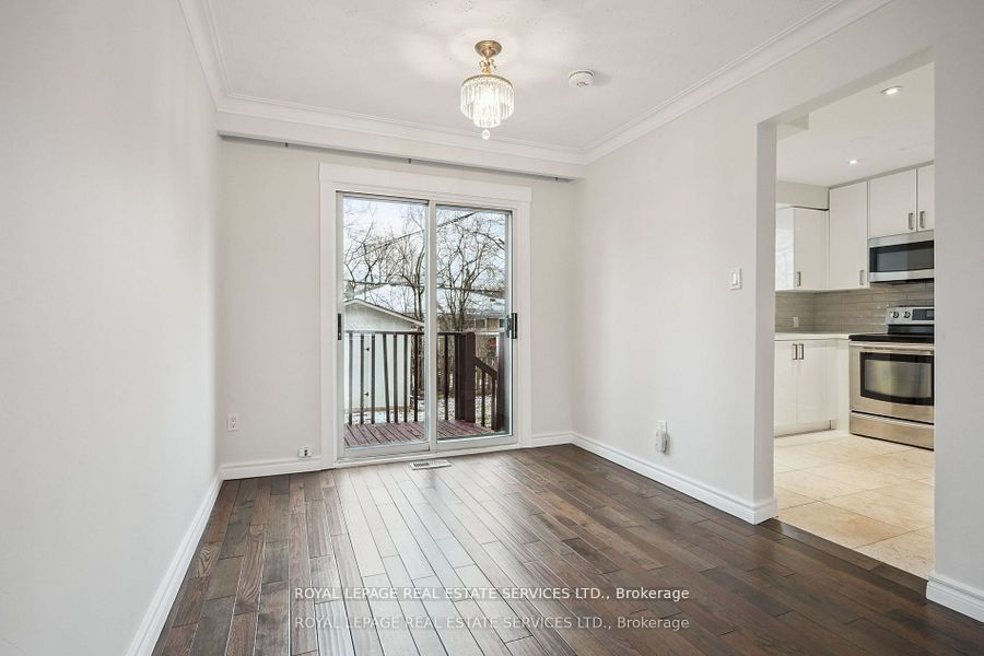 256 Zelda Crescent, Richmond Hill, ON L4C 2Y5 photo 5