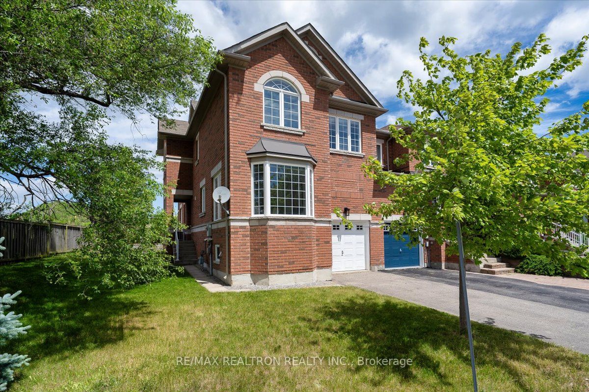 8 Townwood Drive 86, Richmond Hill, ON L4E 4Y3 photo 2