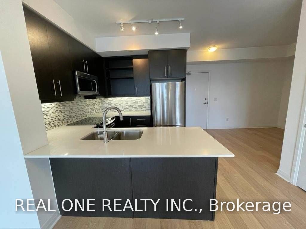 55 Oneida Crescent 1605, Richmond Hill, ON L4B 4T9 photo 5