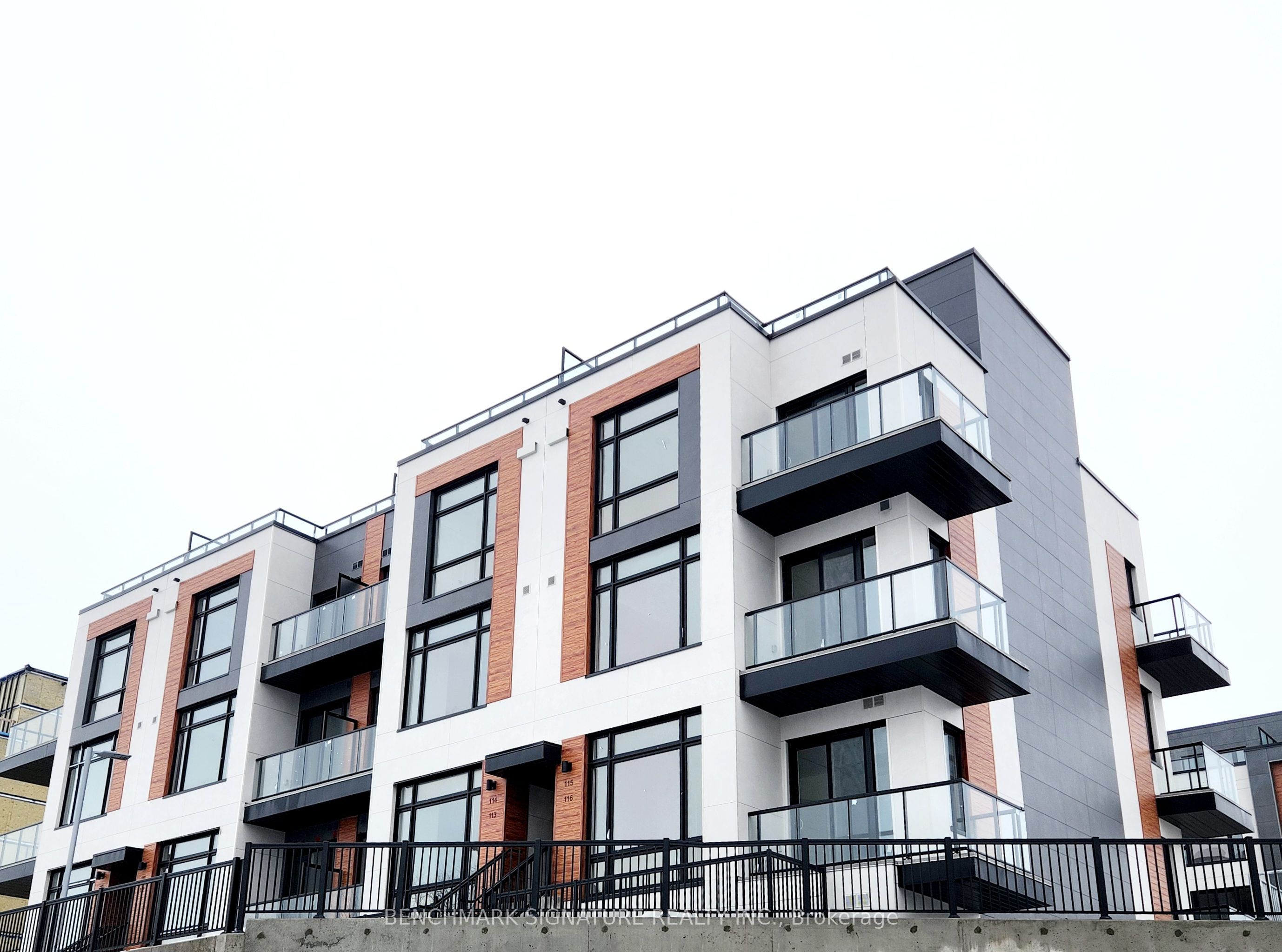 10 Steckley House Lane E 113, Richmond Hill, ON L4S 0N1 photo 4