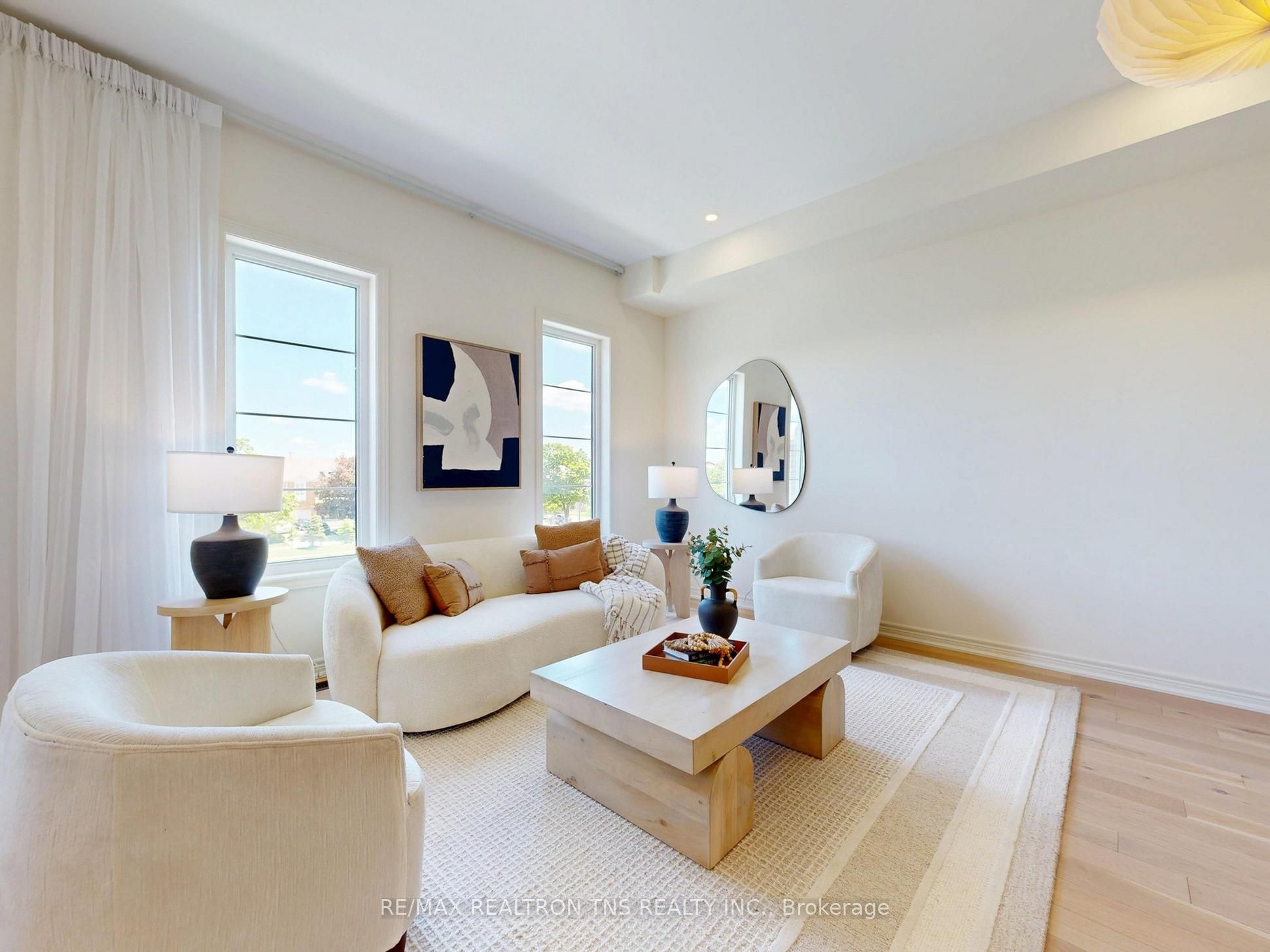 9442 Bayview Avenue, Richmond Hill, ON L4C 5G9 photo 3