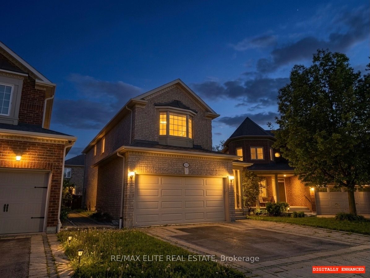 62 Macedonia Court, Newmarket, ON L3X 2W8 photo 2