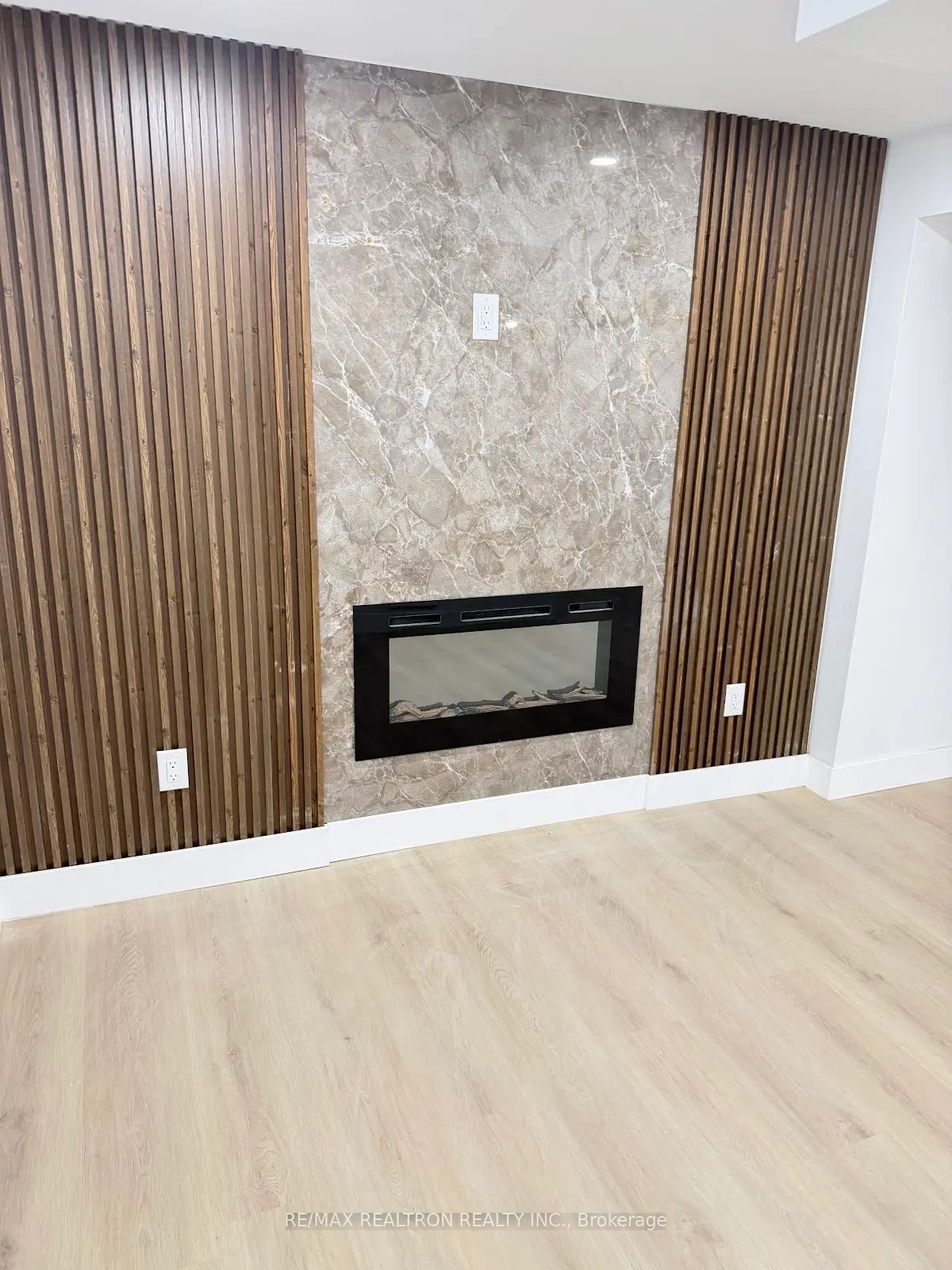 23 Tierra Avenue Bsmt, Vaughan, ON L6A 2Z6 photo 3