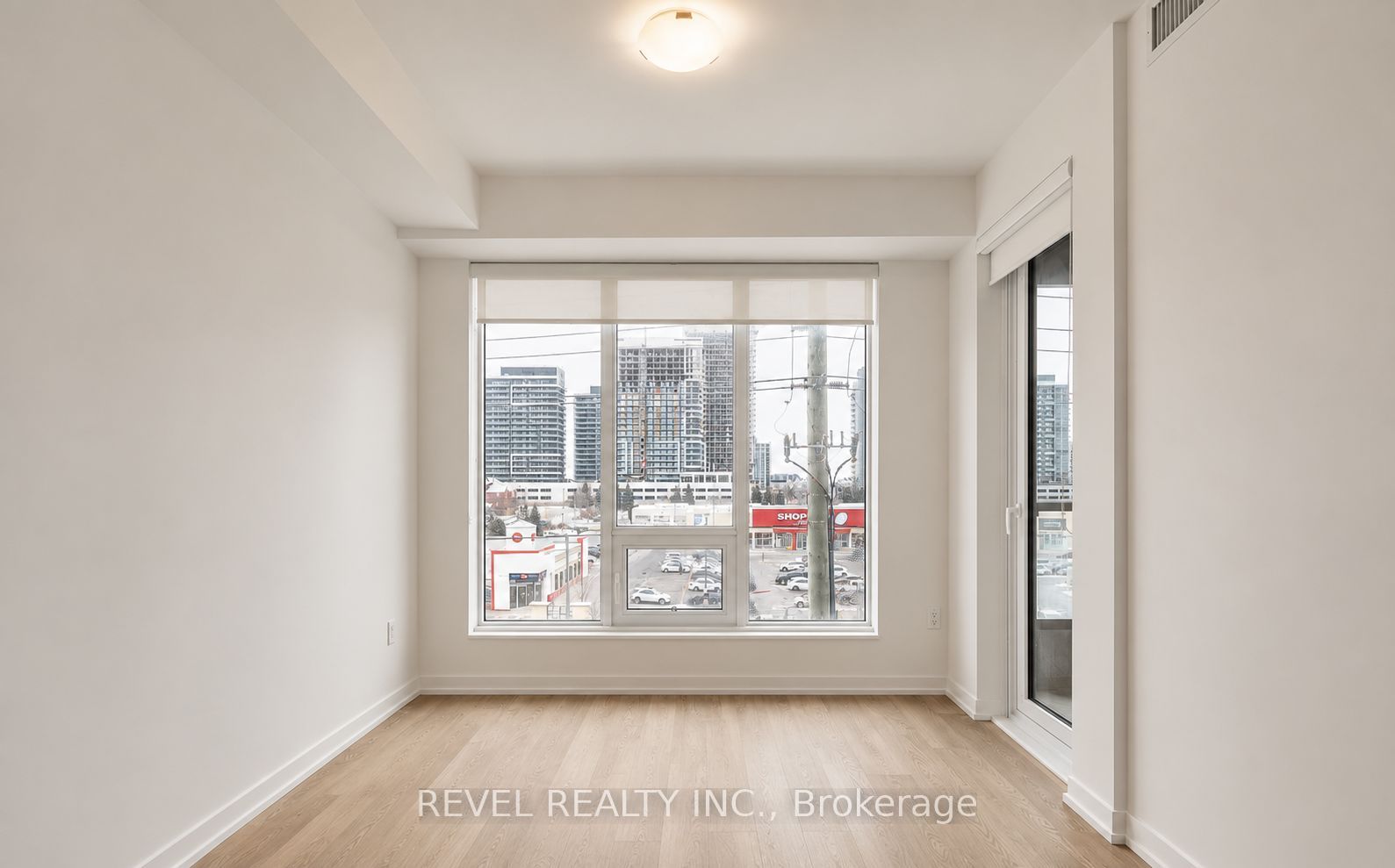 8868 Yonge Street 510E, Richmond Hill, ON L4C 0T4 photo 3