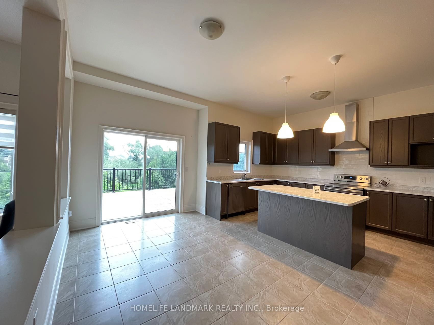 58 Briarfield Avenue E, East Gwillimbury, ON L9N 0P4 photo 2