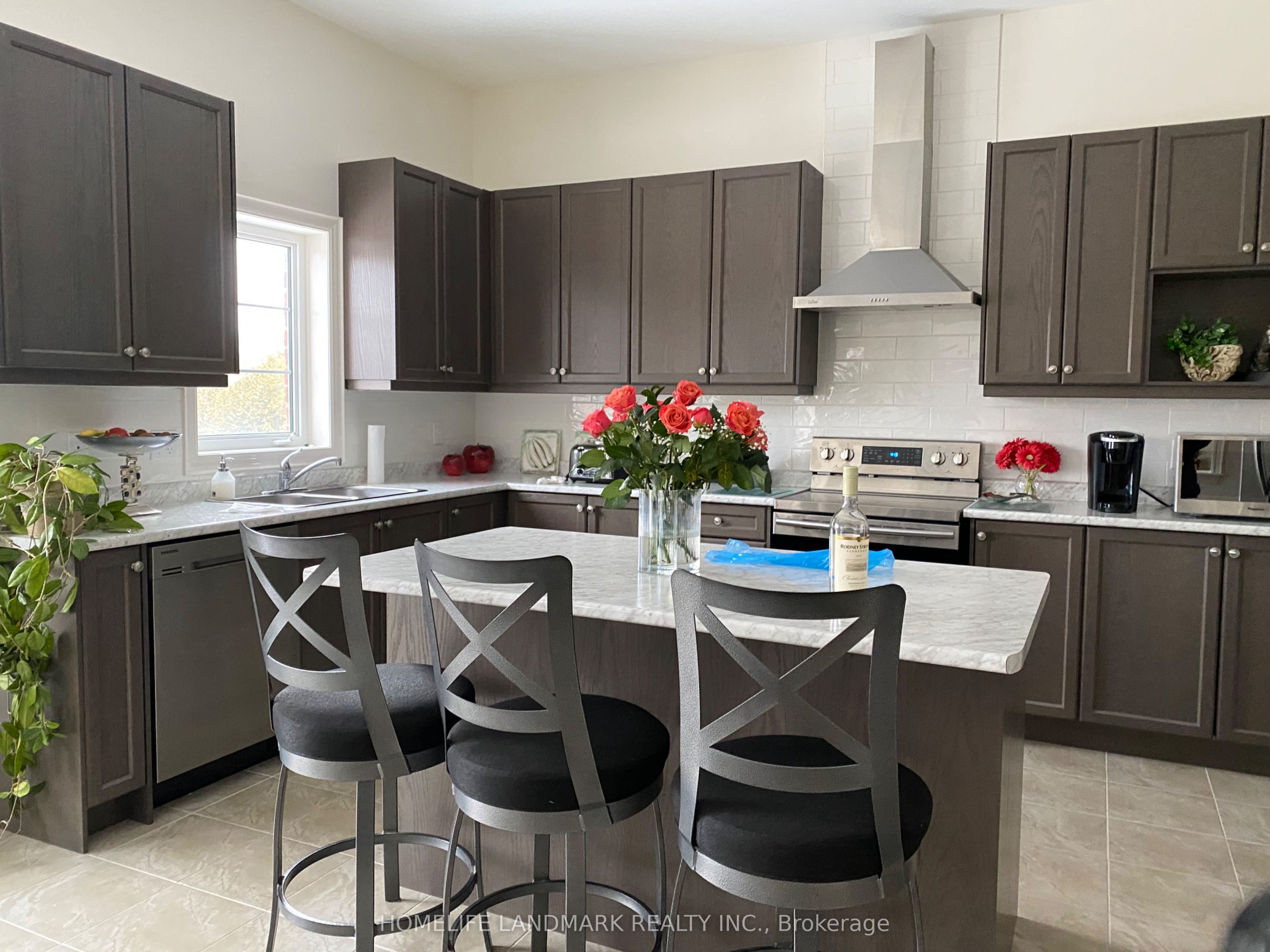 58 Briarfield Avenue E, East Gwillimbury, ON L9N 0P4 photo 5