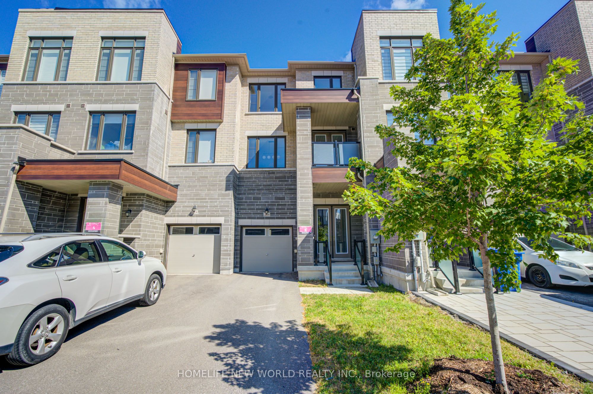 216 Vermont Avenue, Newmarket, ON L3X 2Y8 photo 2