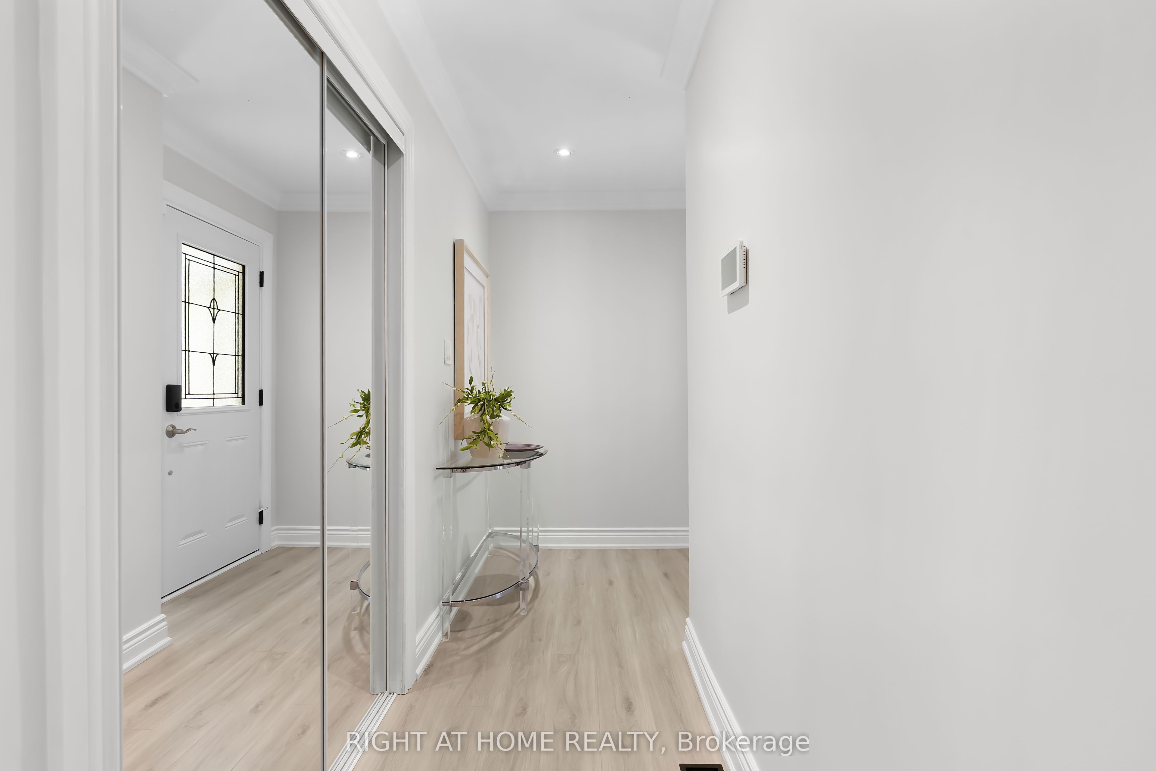 229 Billings Crescent, Newmarket, ON L3Y 7Y8 photo 4