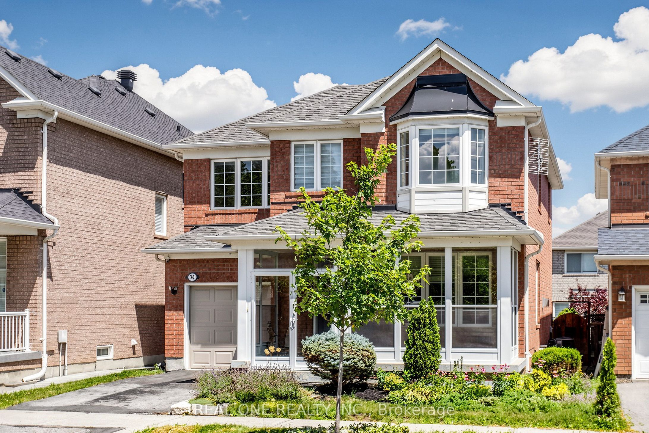74 Trojan Crescent, Markham, ON L6C 2N4 photo 2