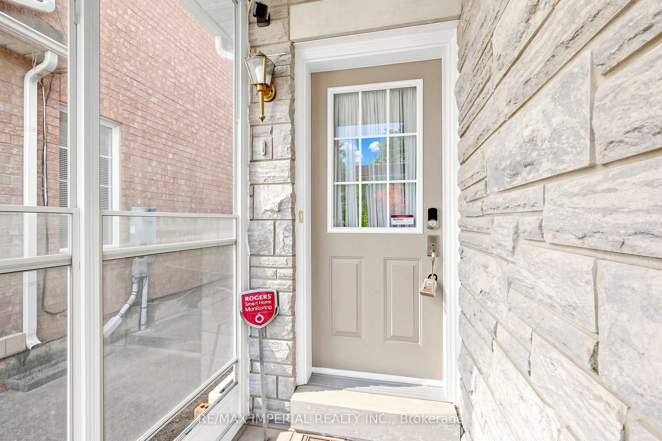 53 Rushingbrook Drive, Richmond Hill, ON L4S 1X3 photo 3