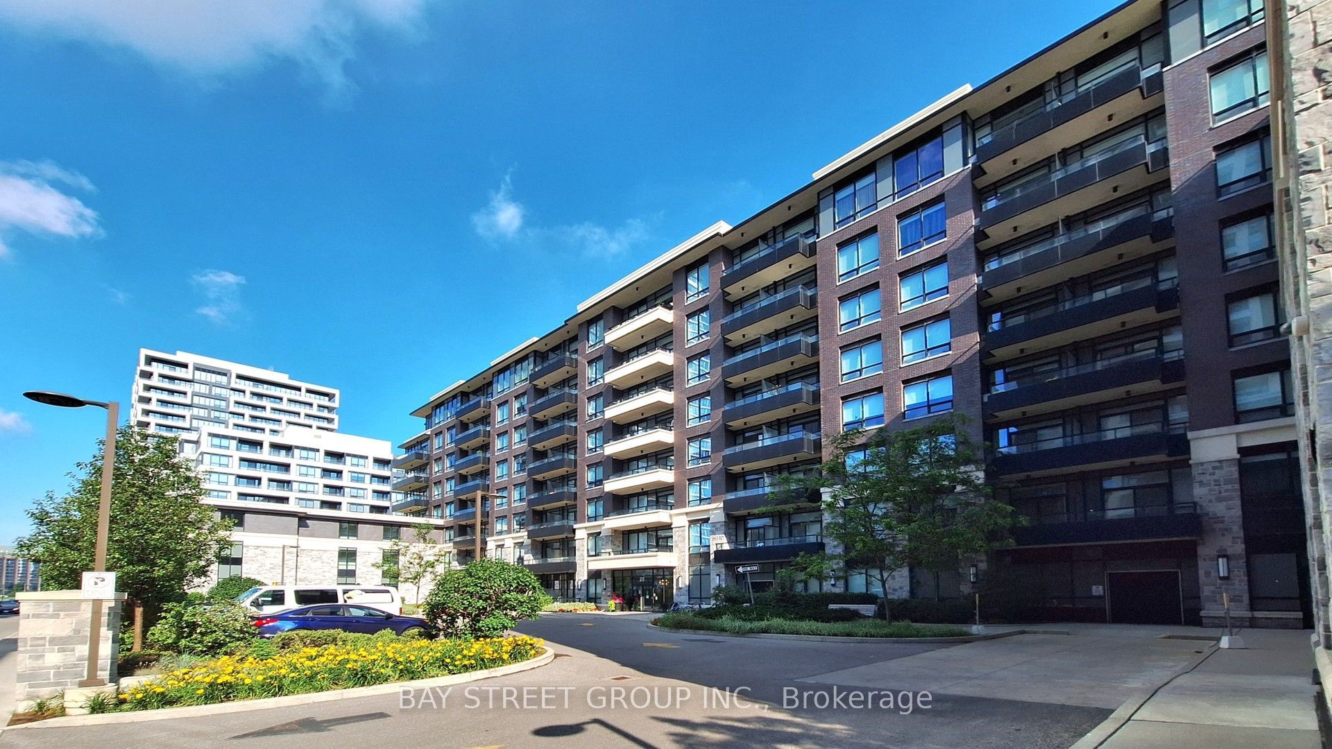 25 Water Walk Drive 517, Markham, ON L6G 0G3