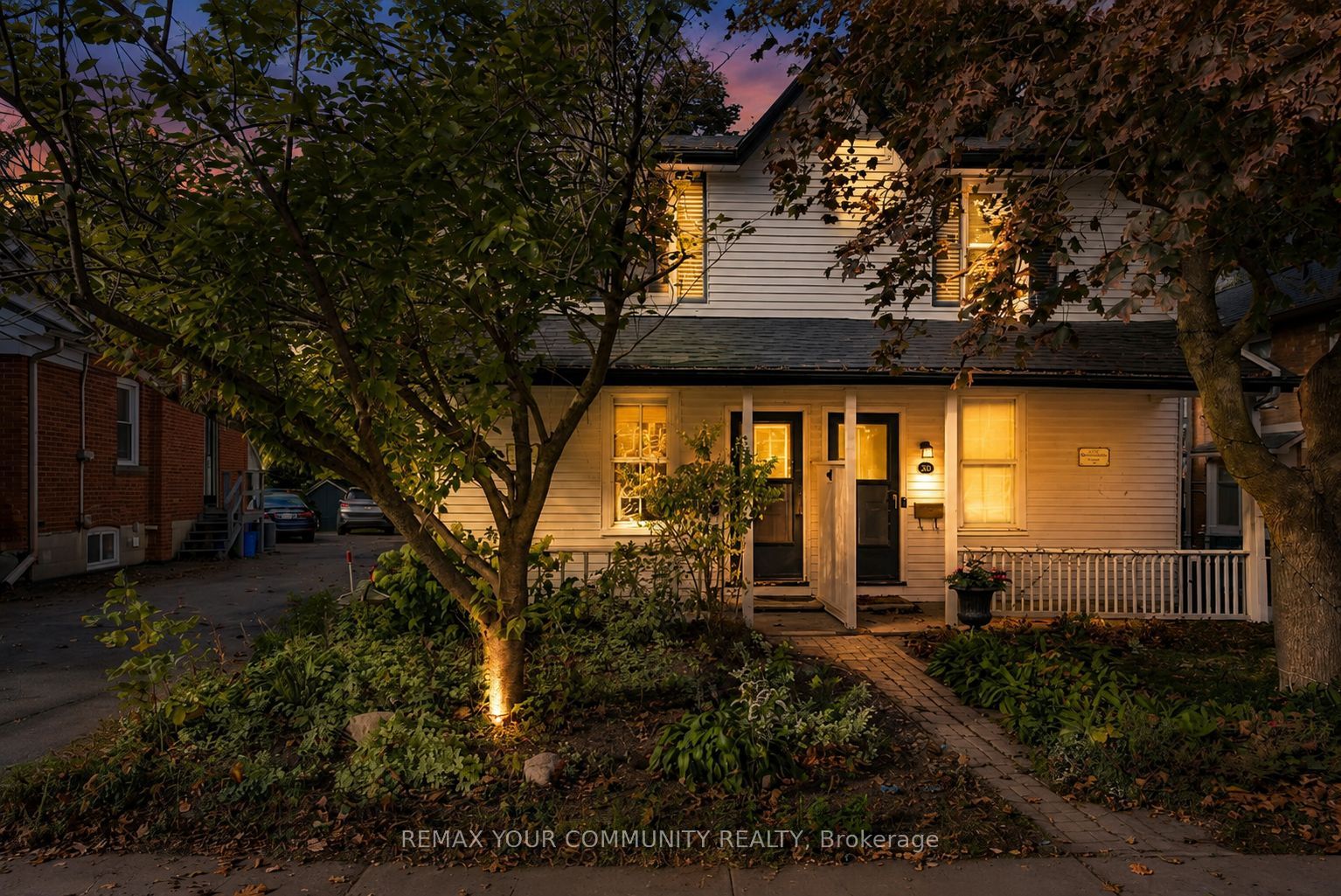 30 Elizabeth Street S, Richmond Hill, ON L4C 3V4