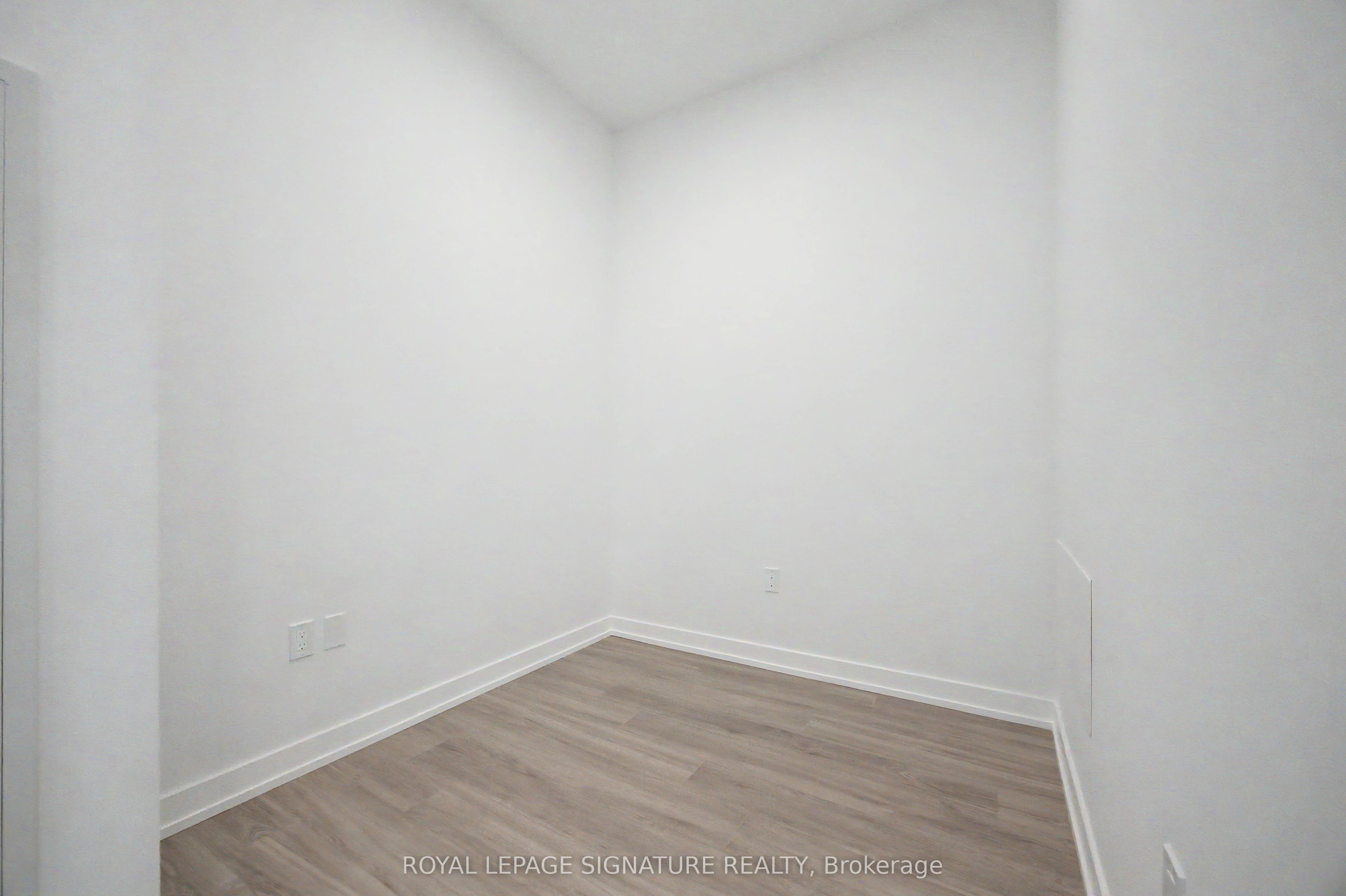 21 Meadowvale Road 301, Vaughan, ON L4K 0H6 photo 3