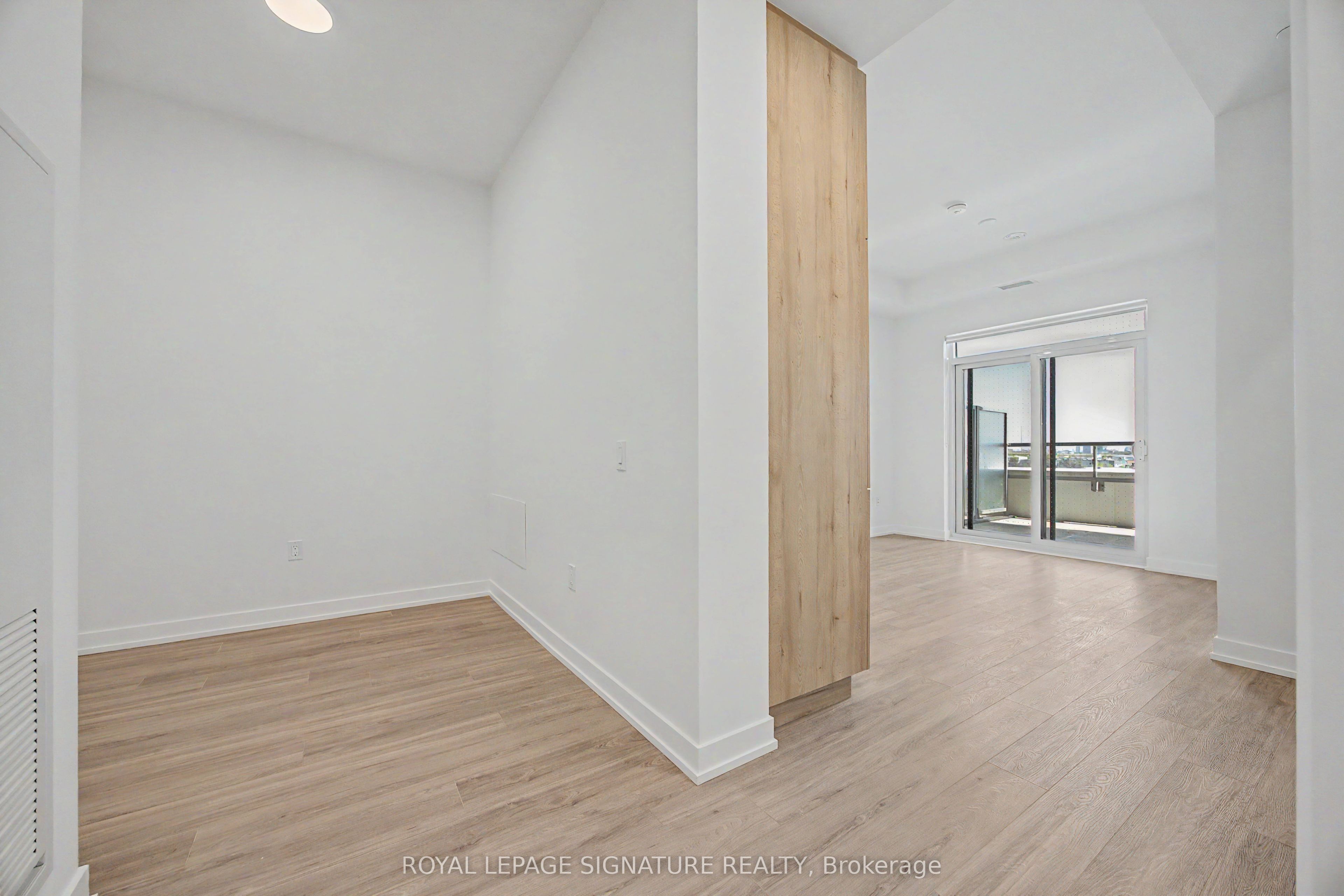 21 Meadowvale Road 301, Vaughan, ON L4K 0H6 photo 4