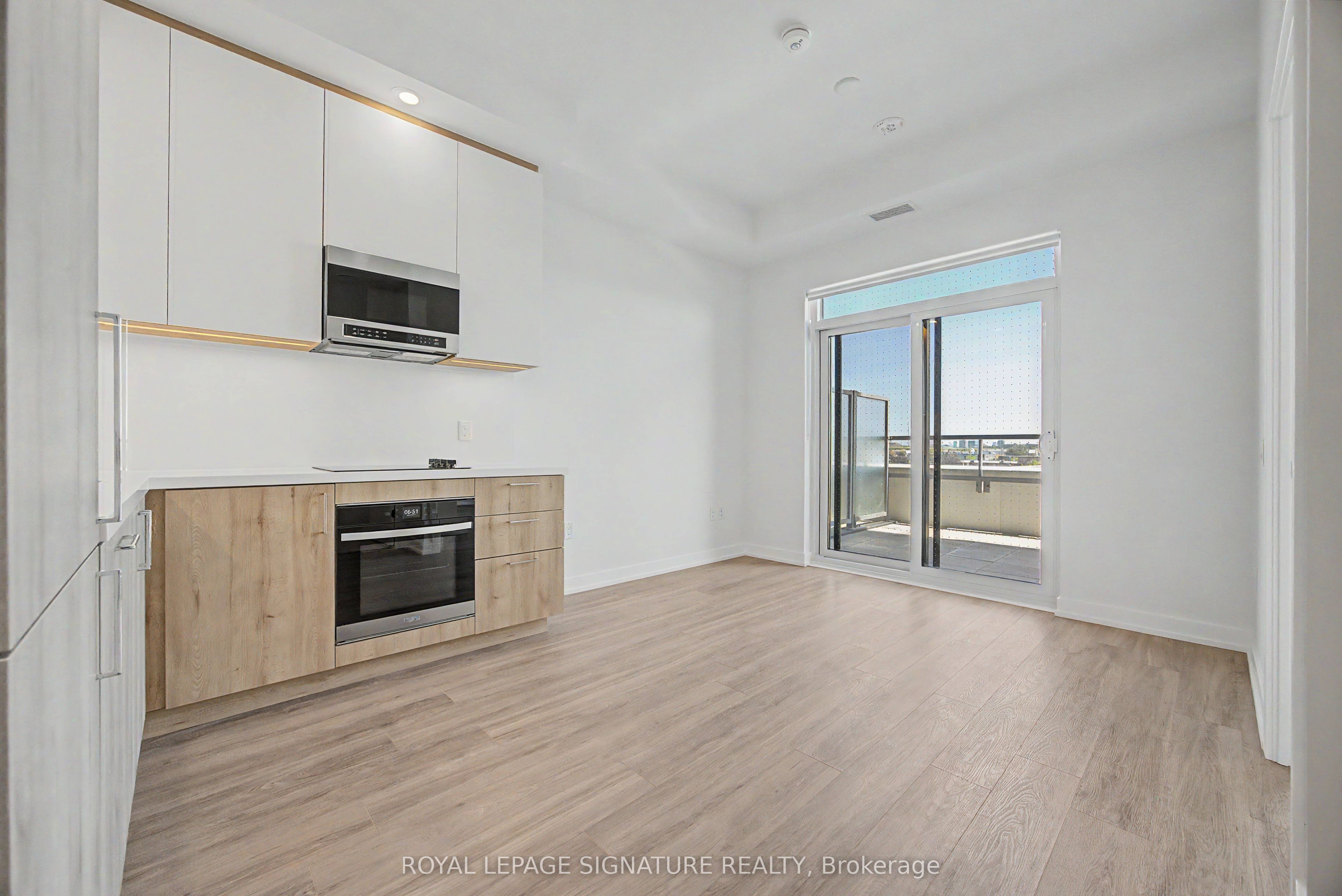 21 Meadowvale Road 301, Vaughan, ON L4K 0H6 photo 5