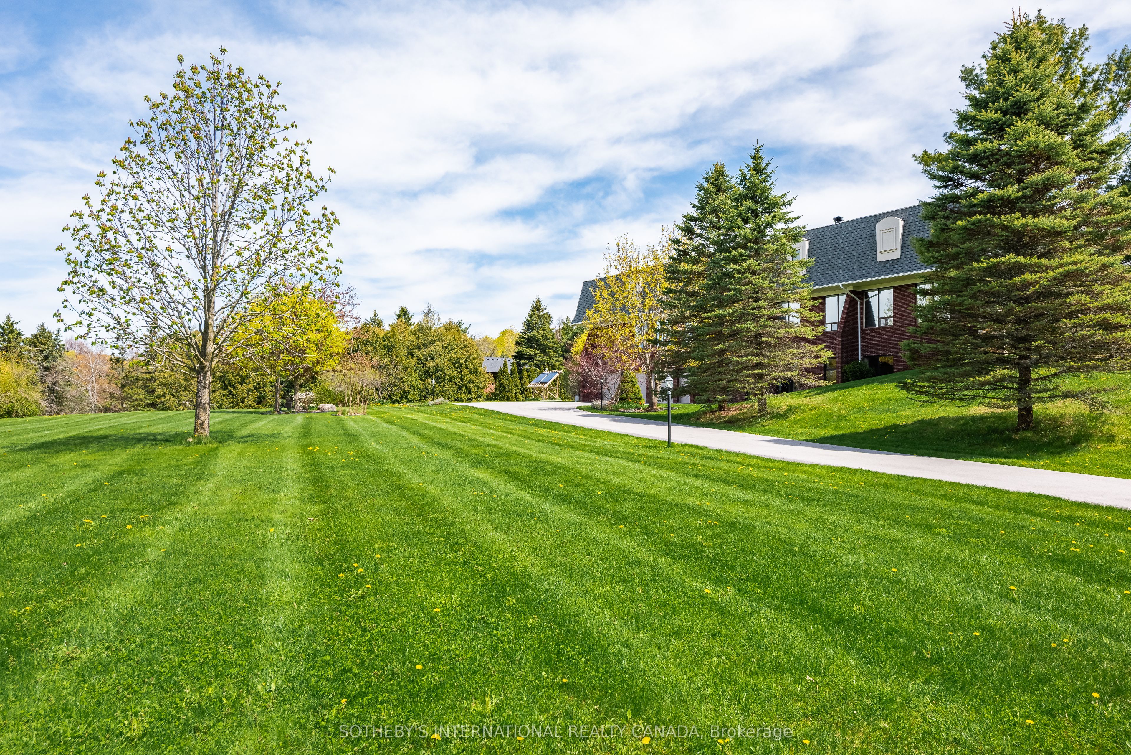 48 Scott Crescent, King, ON L7B 1E4 photo 4