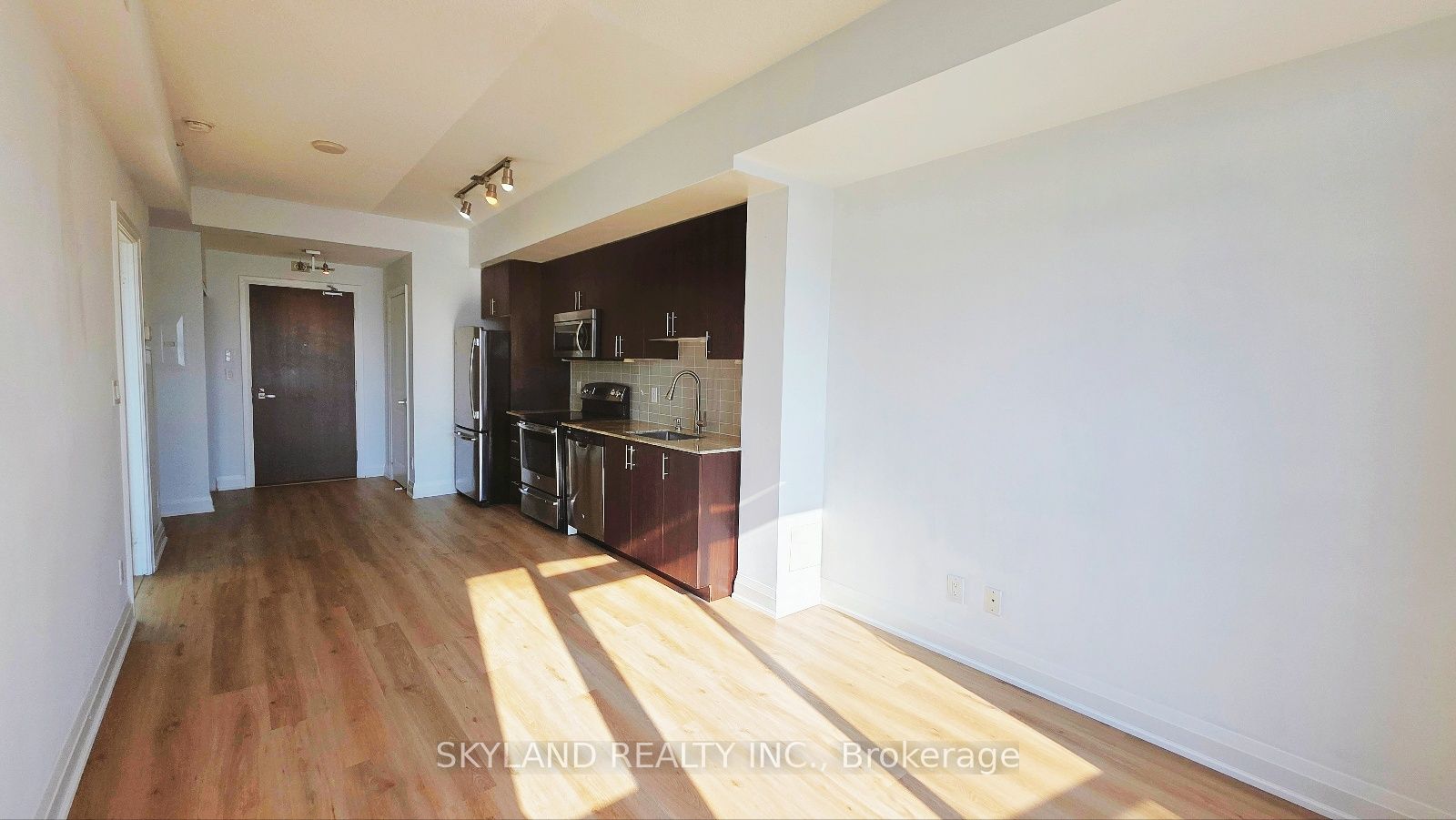 7171 Yonge Street 412, Markham, ON L3T 0C5 photo 4