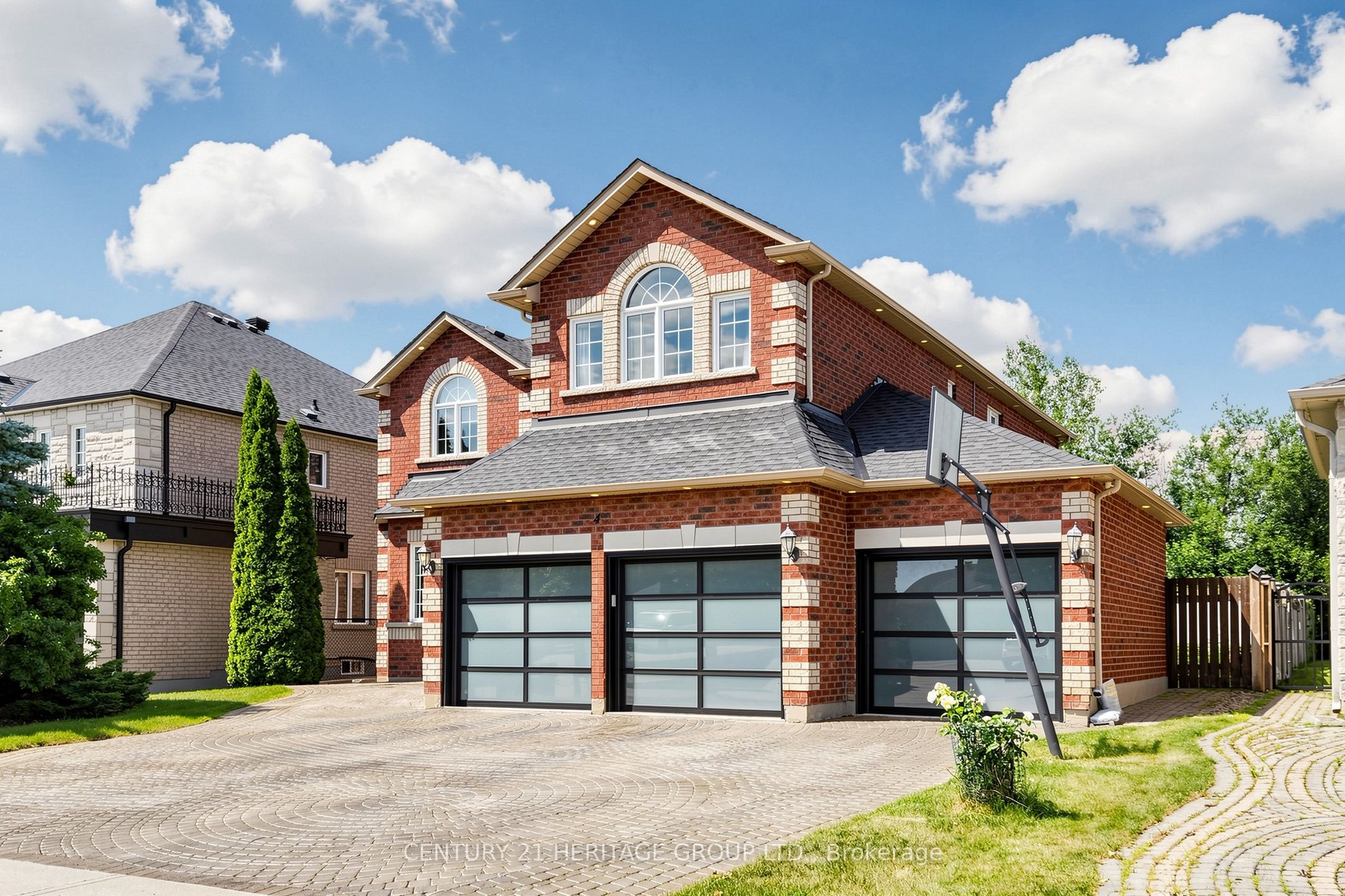 4 Mumberson Court, Markham, ON L6C 1Y4 photo 2