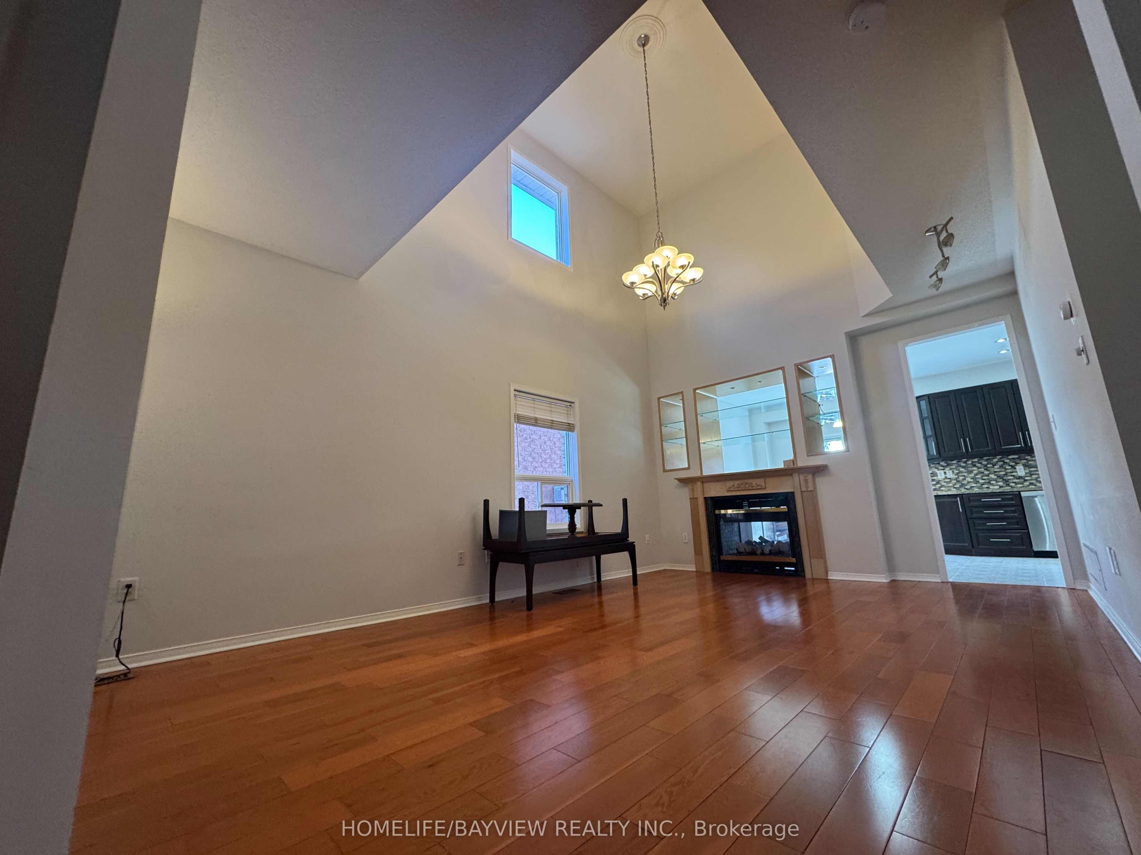 87 English Oak Drive MAIN, Richmond Hill, ON L4E 3X4 photo 3
