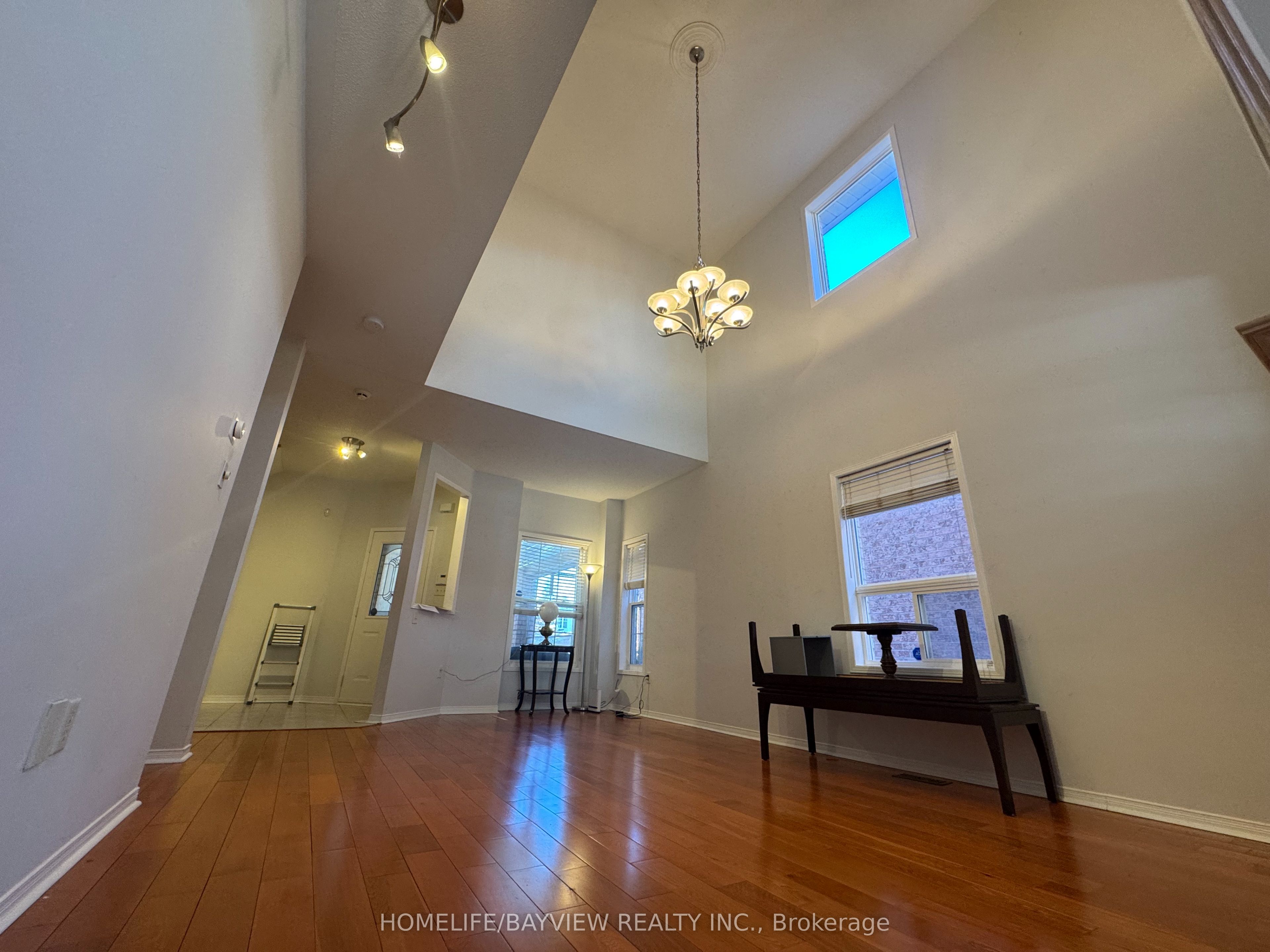 87 English Oak Drive MAIN, Richmond Hill, ON L4E 3X4 photo 5