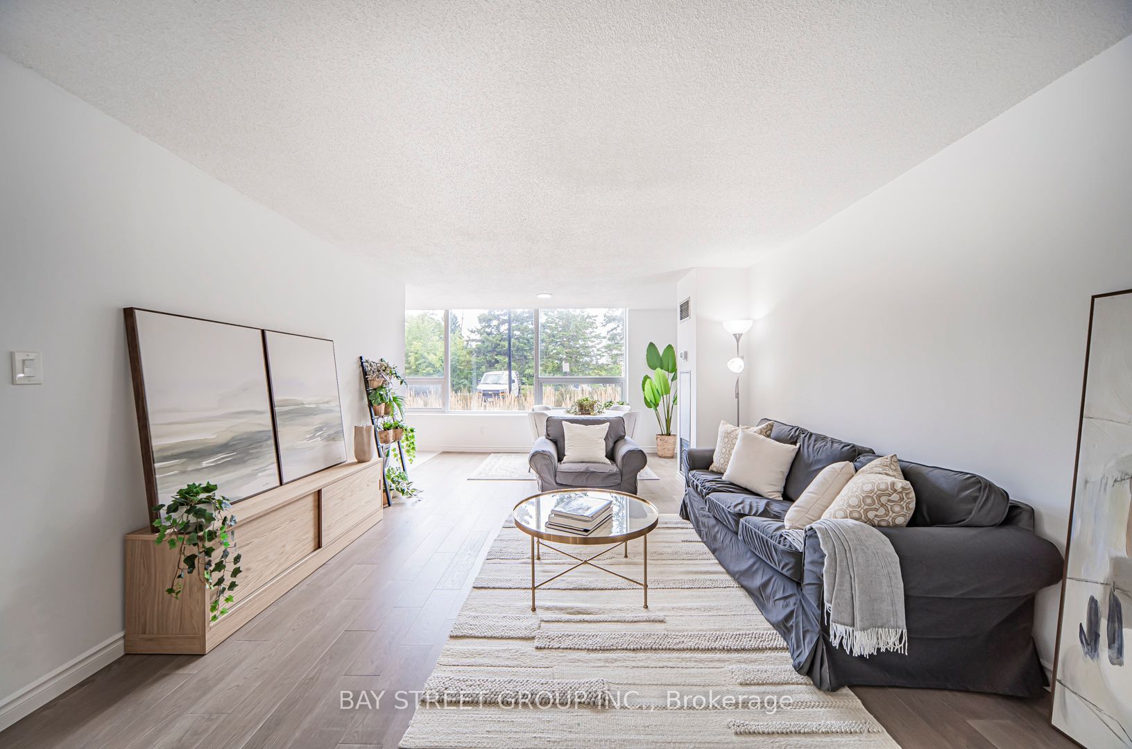 326 Major Mackenzie Drive E 102, Richmond Hill, ON L4C 8T4 photo 3