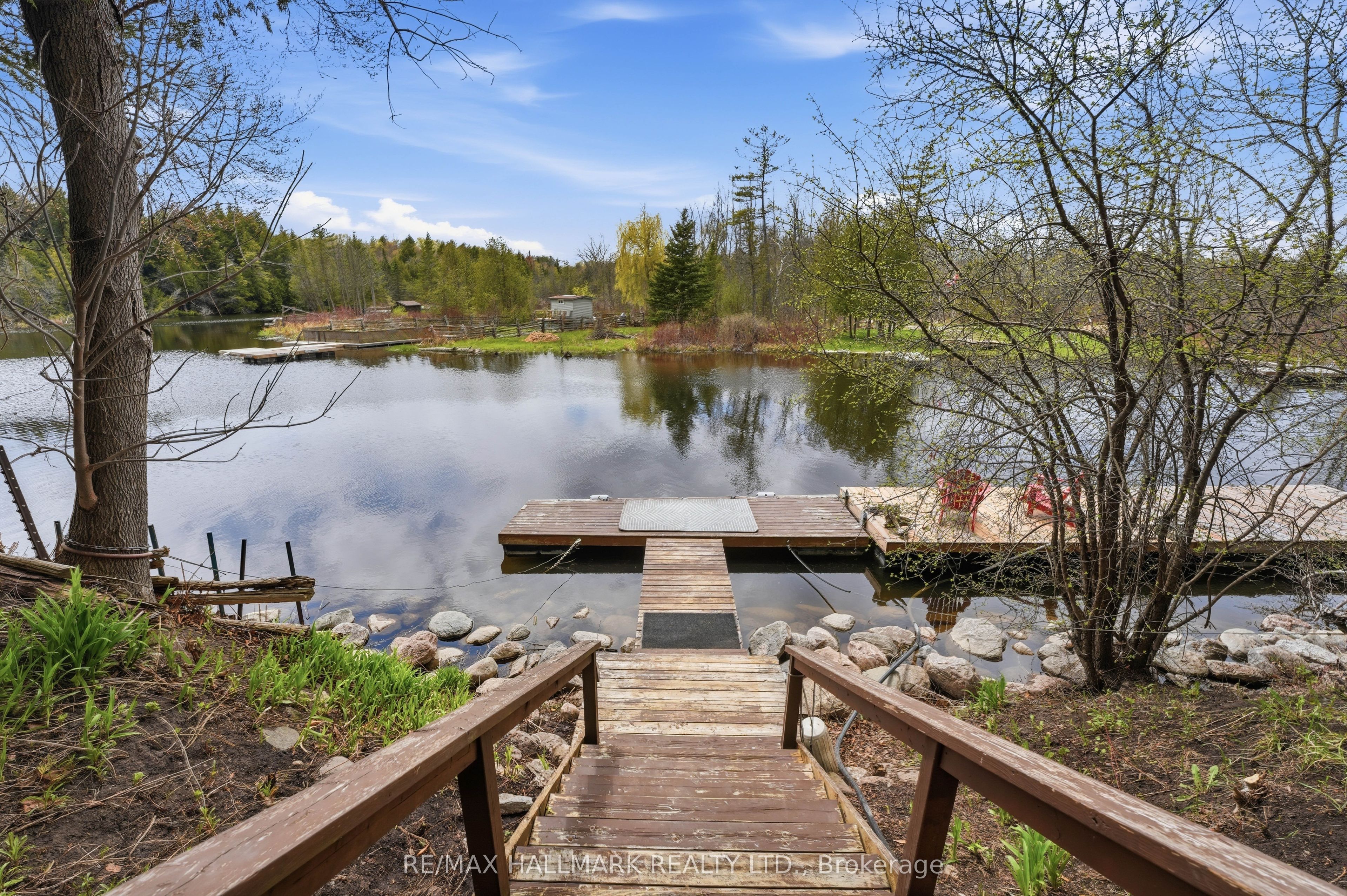 104 Riverbank Drive, Georgina, ON L0E 1N0 photo 2