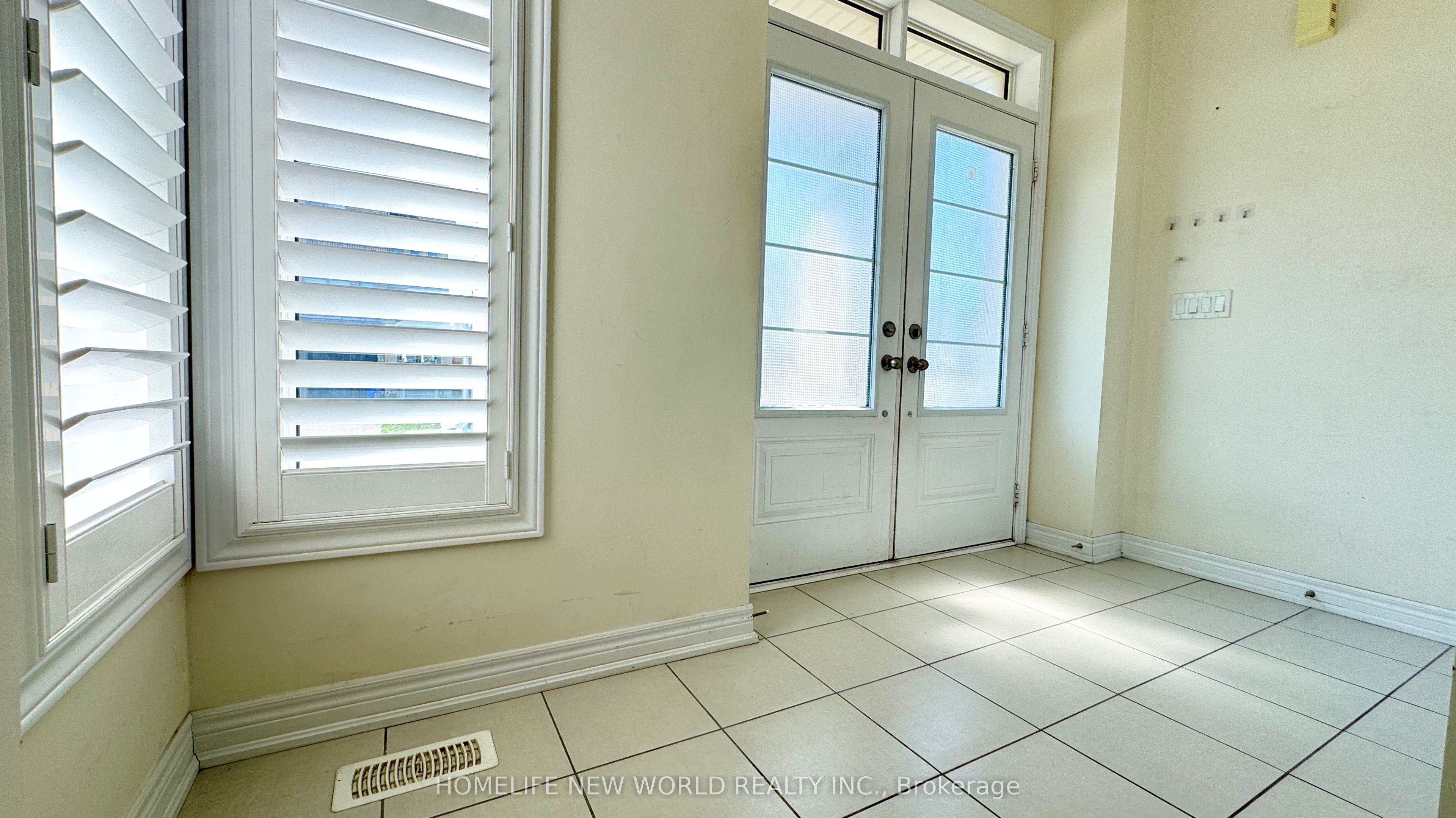 32 Falconridge Terrace, East Gwillimbury, ON L9N 0R2 photo 4
