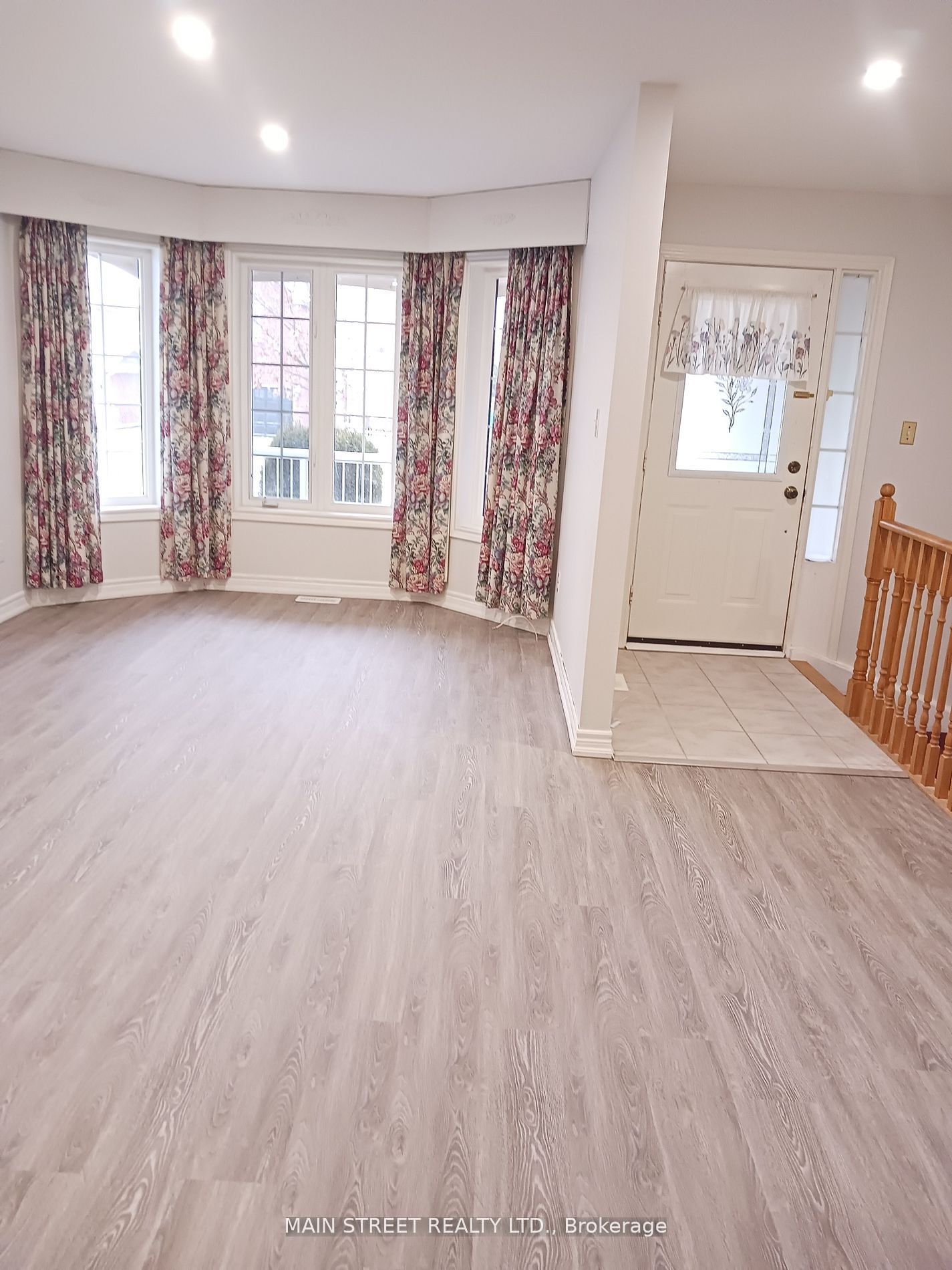 5 Brecken Drive, Georgina, ON L4P 4A3 photo 4