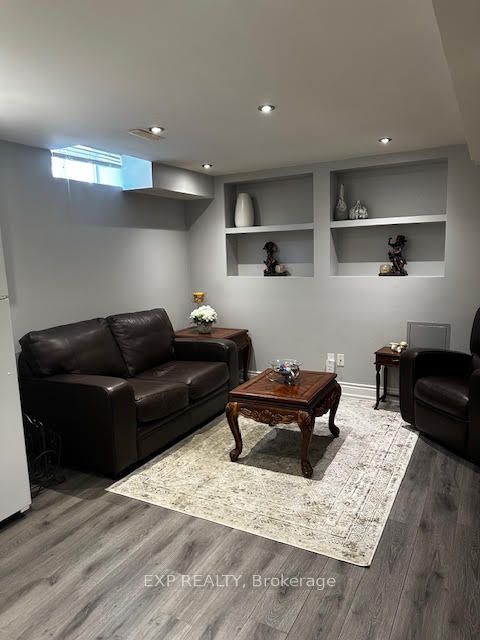 49 Governor Crescent Bsmt., Vaughan, ON L4L 5G8 photo 5