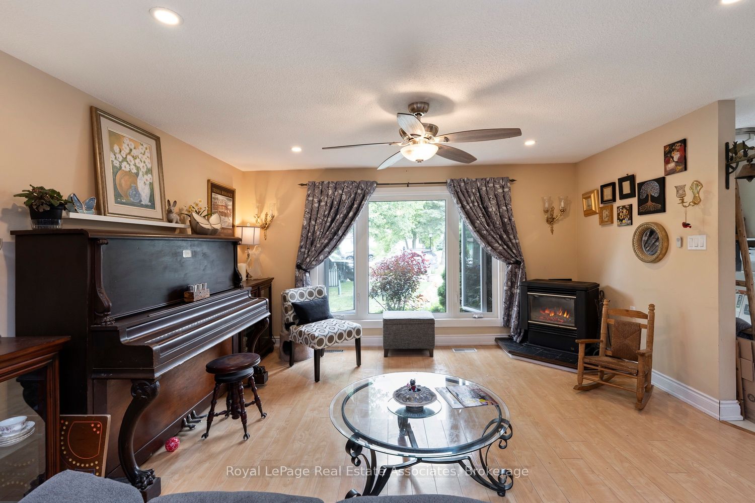 11 Tamarack Court, New Tecumseth, ON L0G 1W0 photo 3