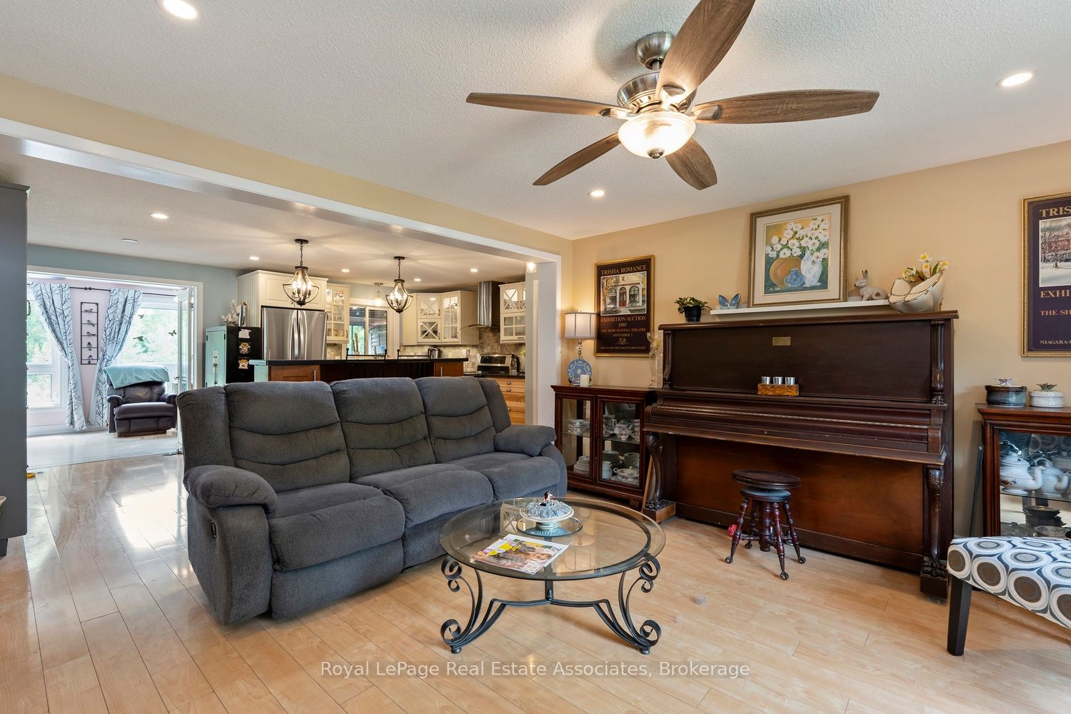 11 Tamarack Court, New Tecumseth, ON L0G 1W0 photo 4