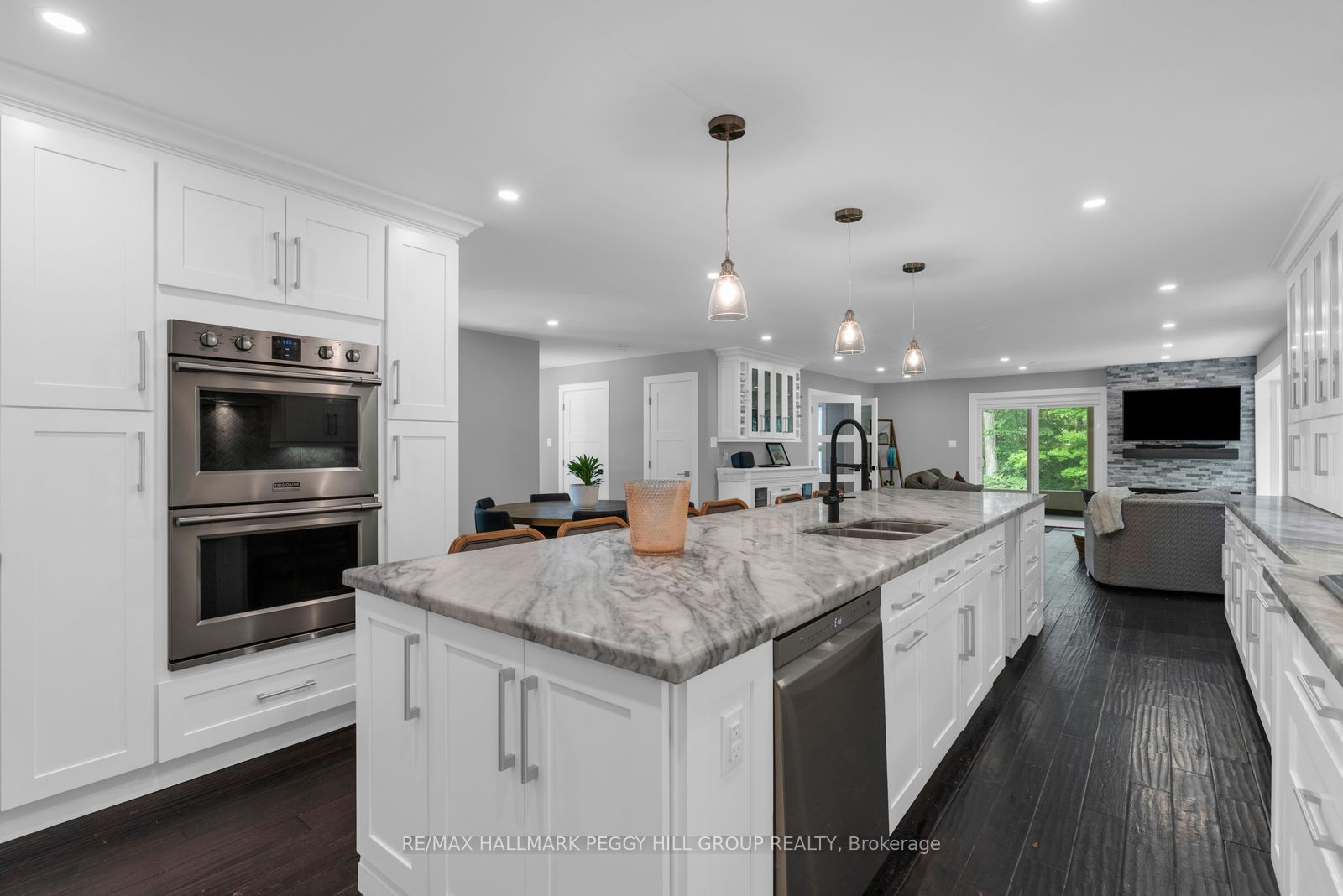 1814 Quantz Crescent, Innisfil, ON L9S 1X2 photo 4