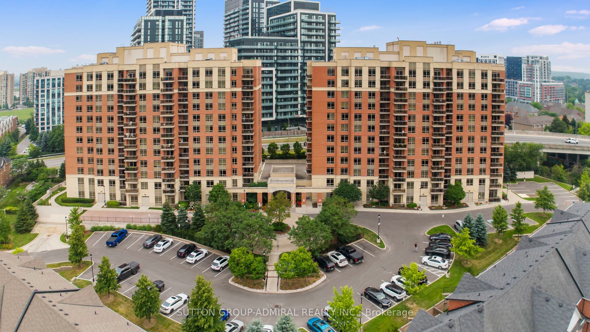 73 King William Crescent 307, Richmond Hill, ON L4B 0C2