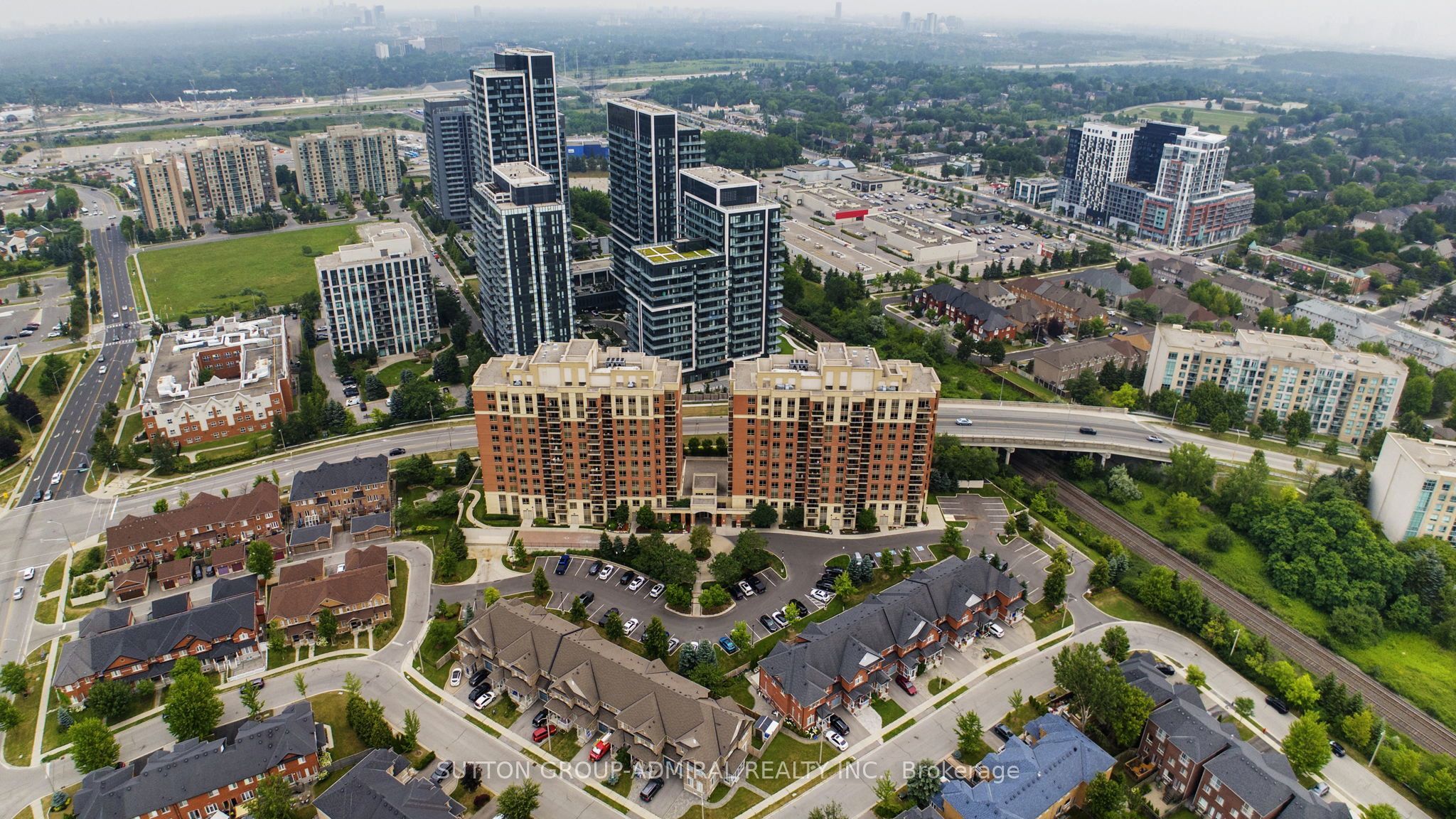73 King William Crescent 307, Richmond Hill, ON L4B 0C2 photo 2