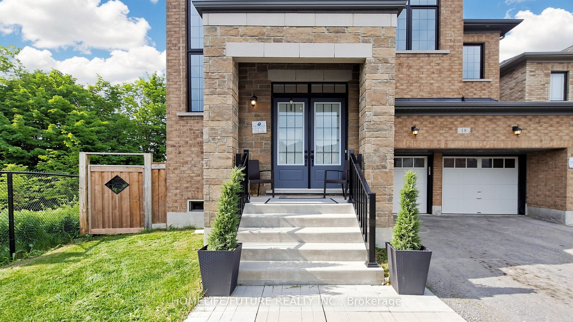18 Ken Betz Court, Whitchurch-Stouffville, ON L4A 4P5 photo 3