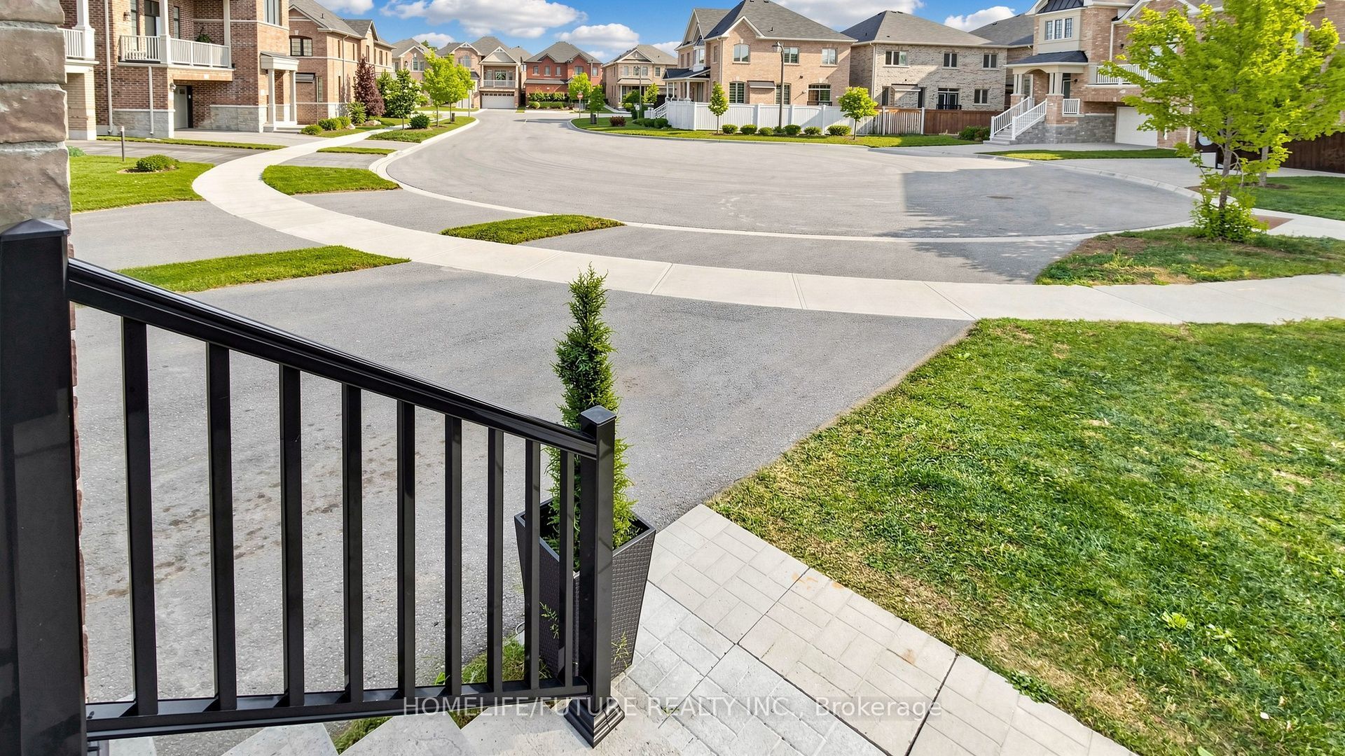 18 Ken Betz Court, Whitchurch-Stouffville, ON L4A 4P5 photo 4