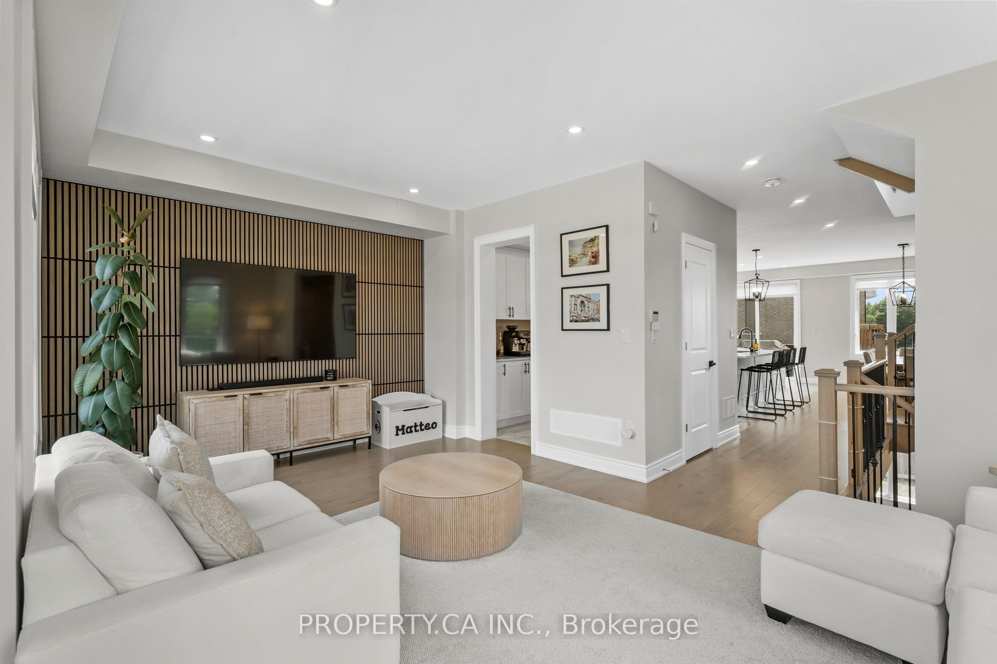 556 New England Court, Newmarket, ON L3X 0M5 photo 4