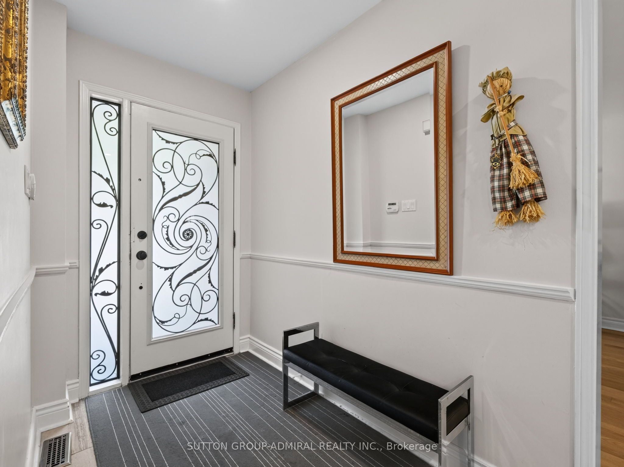 99 Dundurn Crescent, Vaughan, ON L4J 6Z4 photo 4