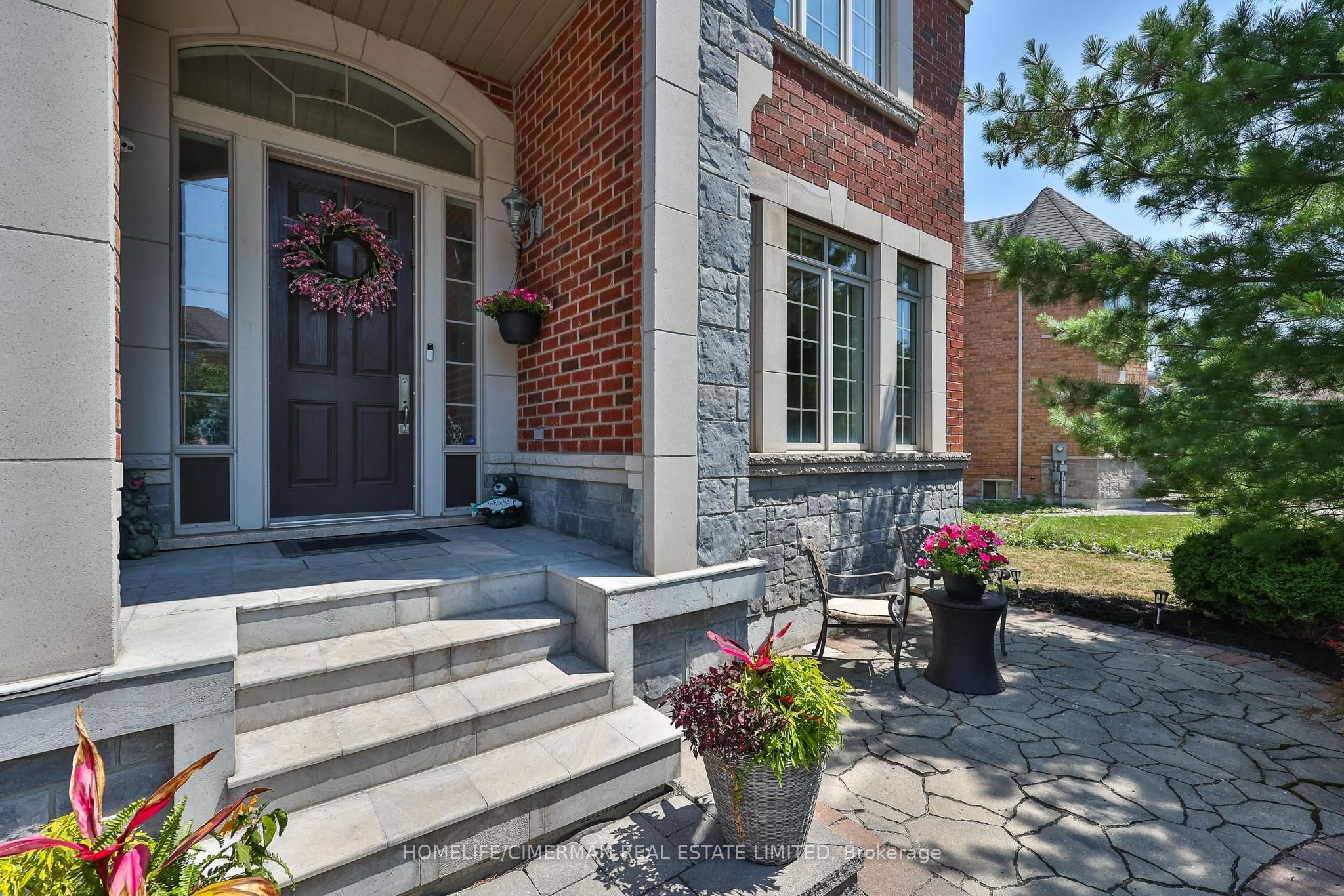 5 Pheasant Drive, Richmond Hill, ON L4E 3S9 photo 2