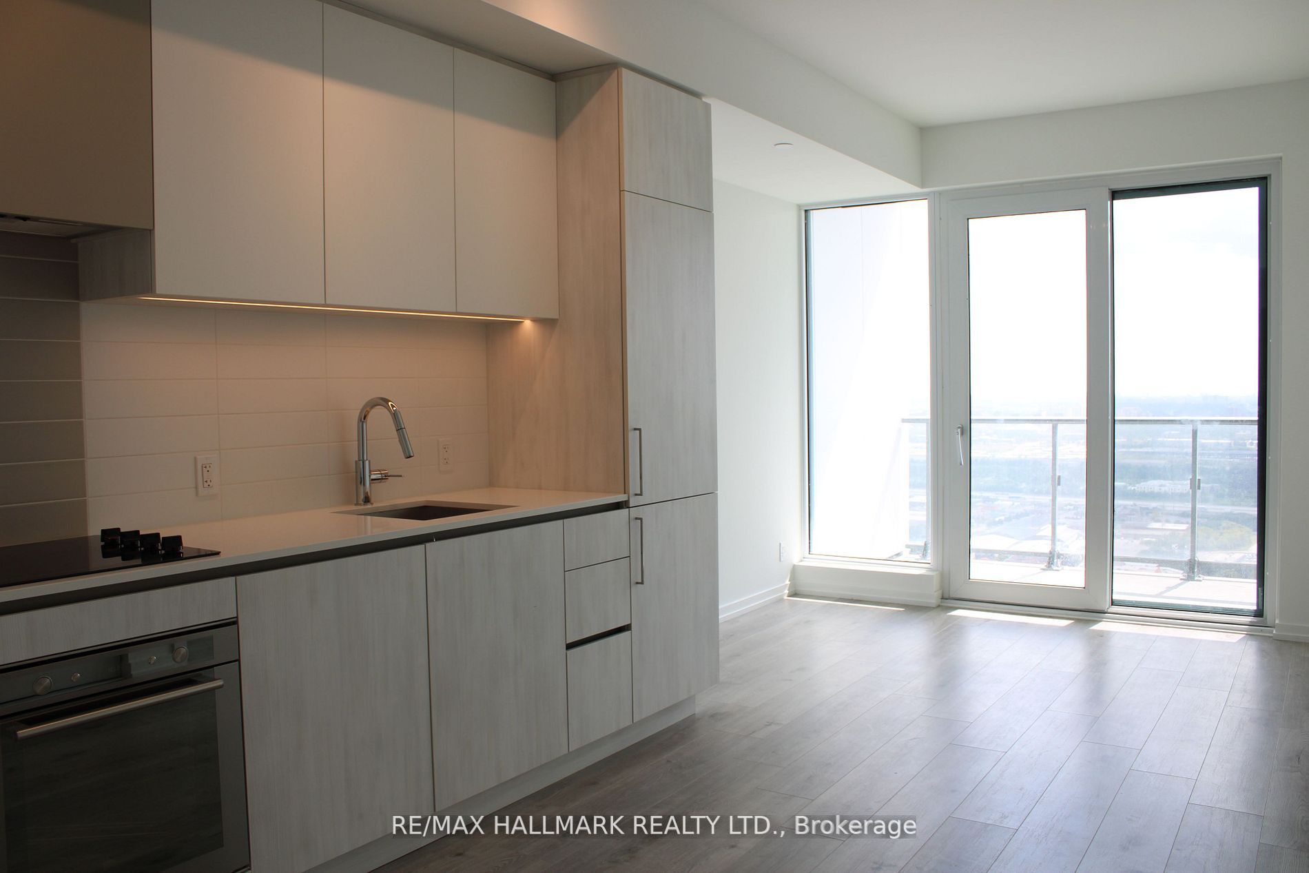 1000 portage Parkway 5008, Vaughan, ON L4K 0L1 photo 4